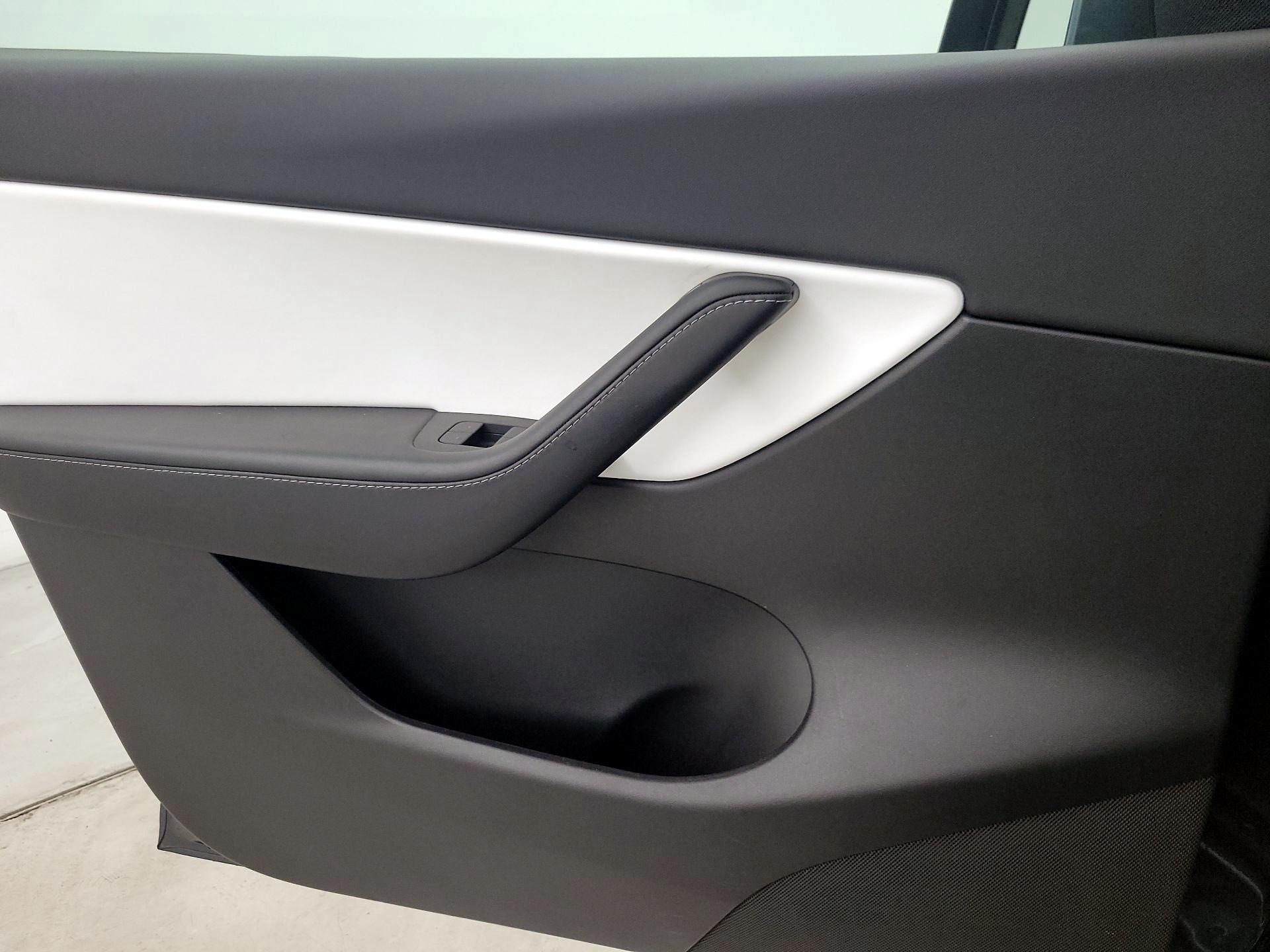 Thumbnail: 2021 Tesla Model Y - 12