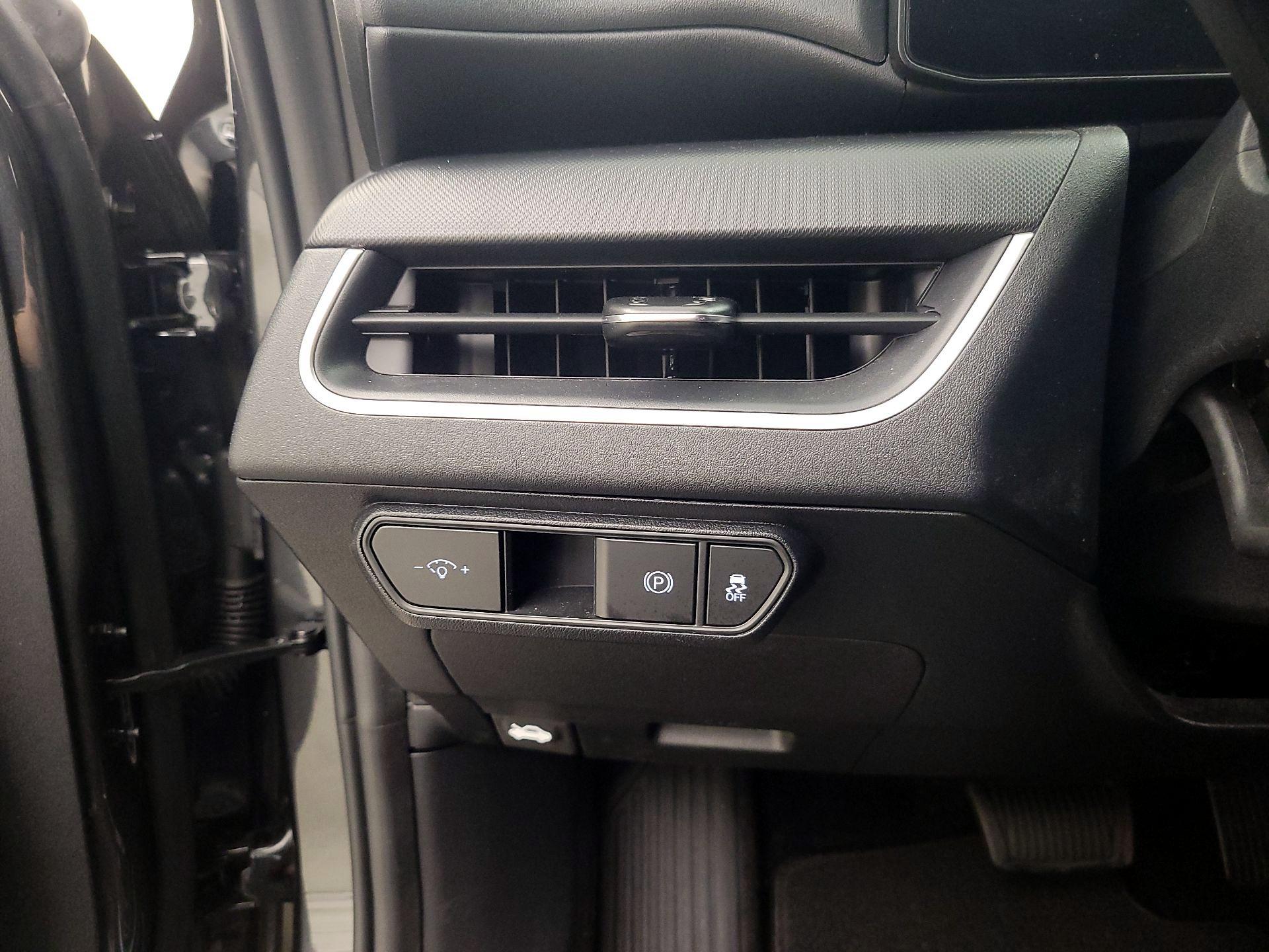 Thumbnail: 2025 Kia K4 - 13