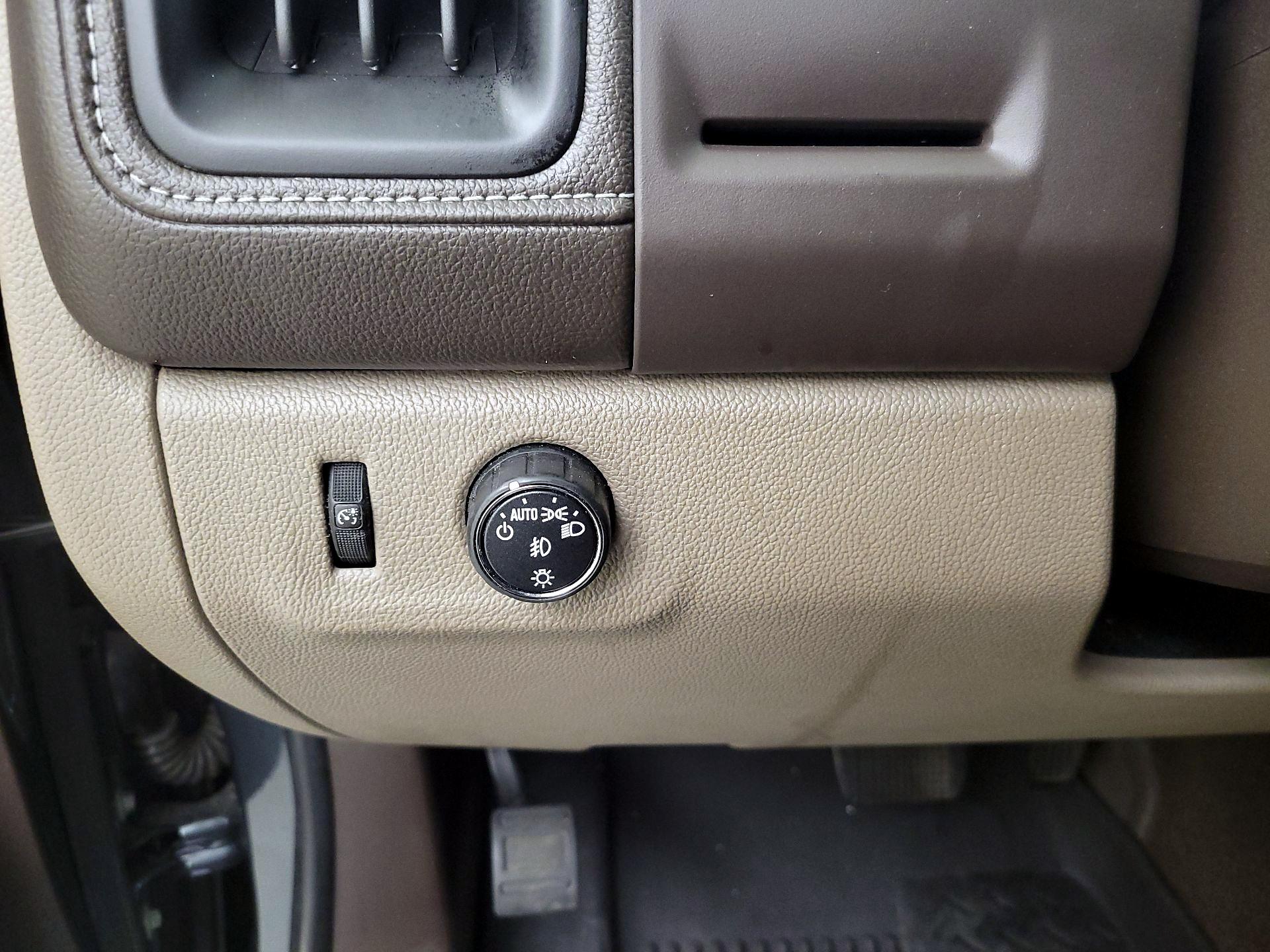 Thumbnail: 2015 GMC Canyon - 13