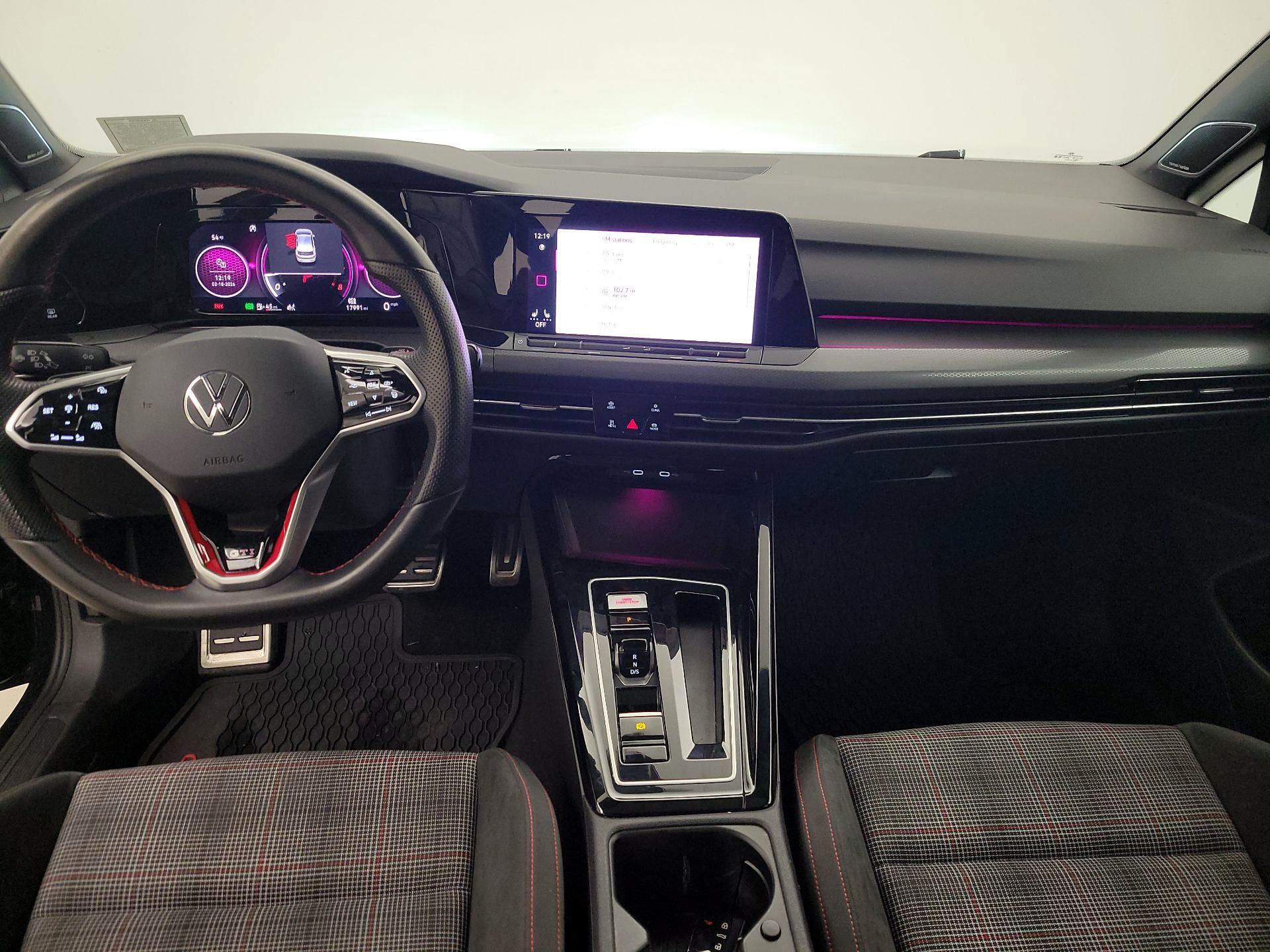 Thumbnail: 2023 Volkswagen Golf - 9