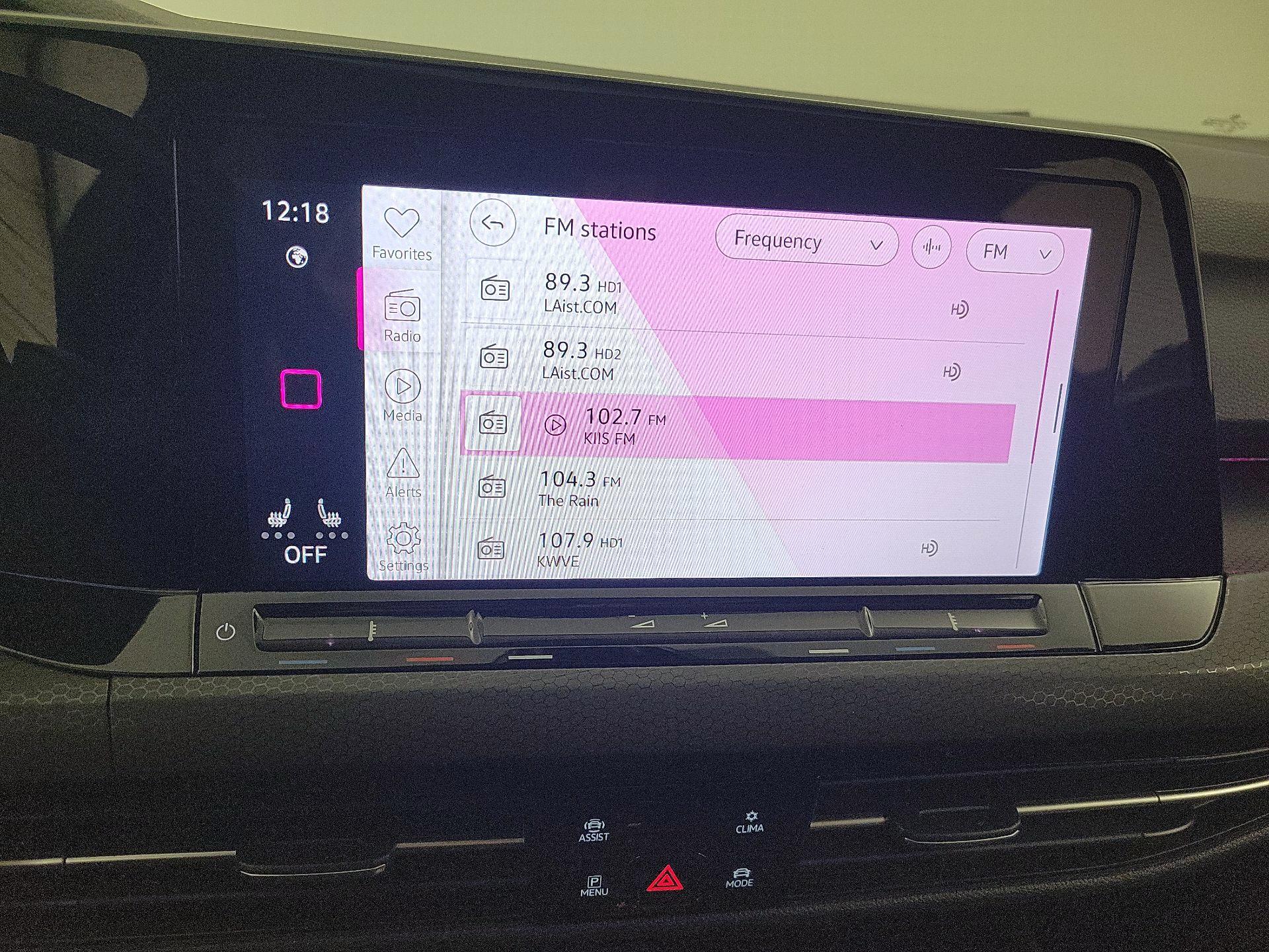 Thumbnail: 2023 Volkswagen Golf - 16