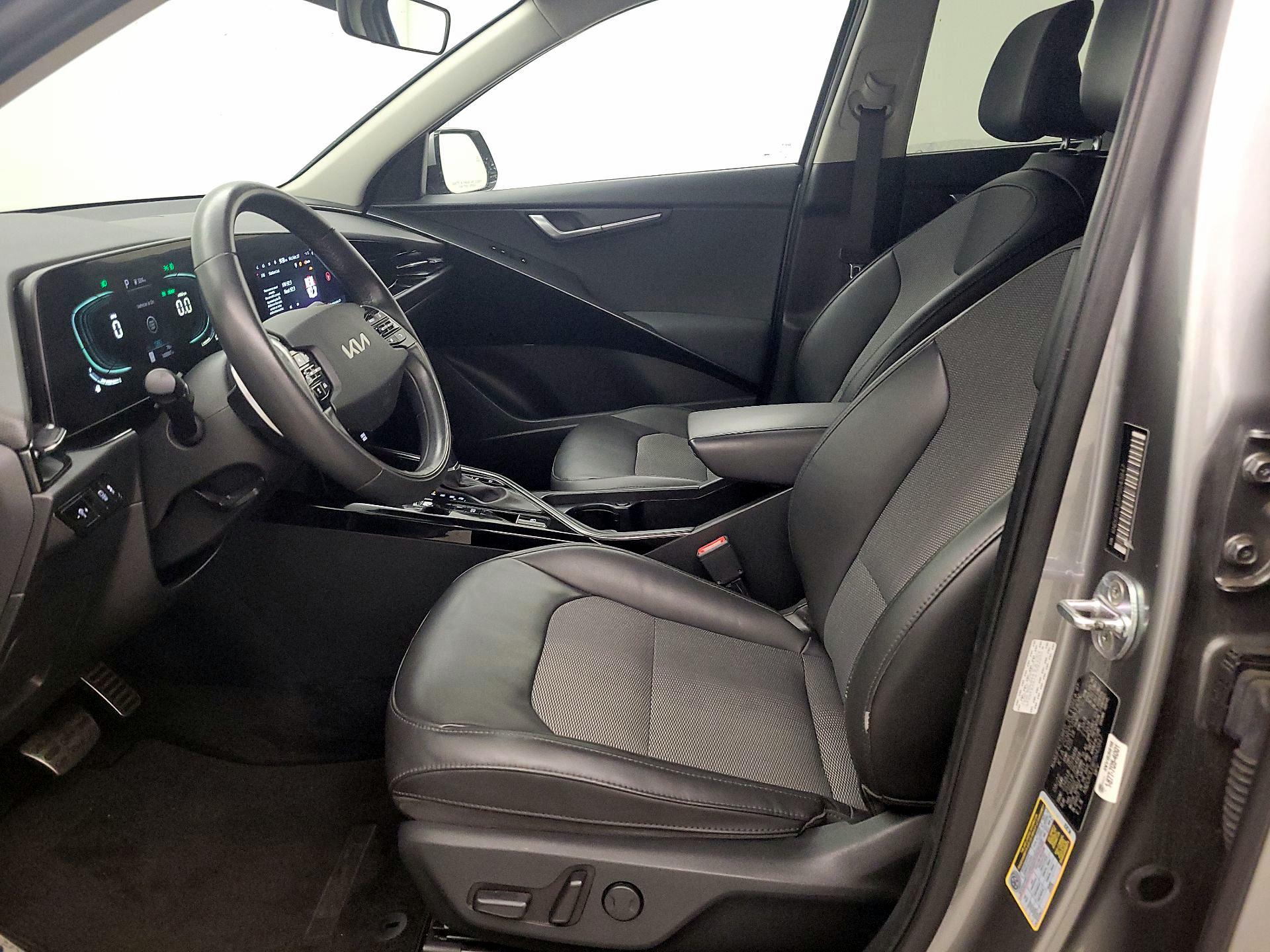 Thumbnail: 2023 Kia Niro - 11