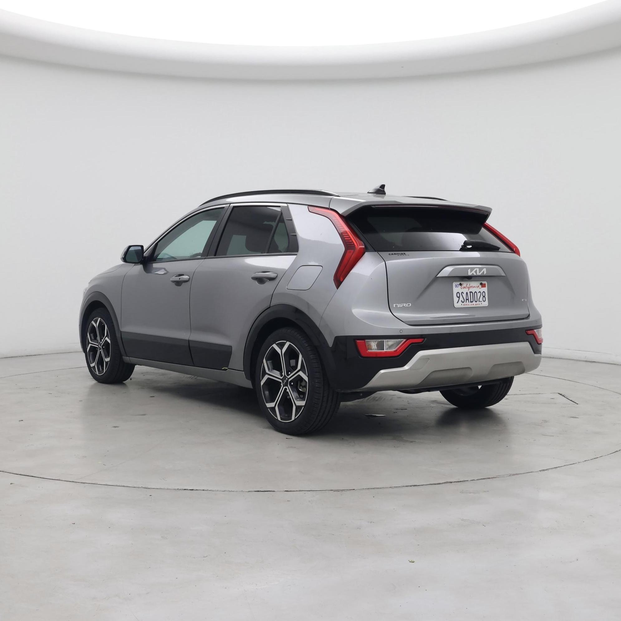 Thumbnail: 2023 Kia Niro - 2