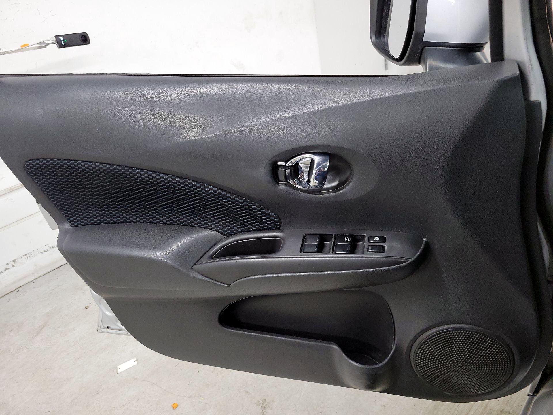 Thumbnail: 2016 Nissan Versa Note - 12