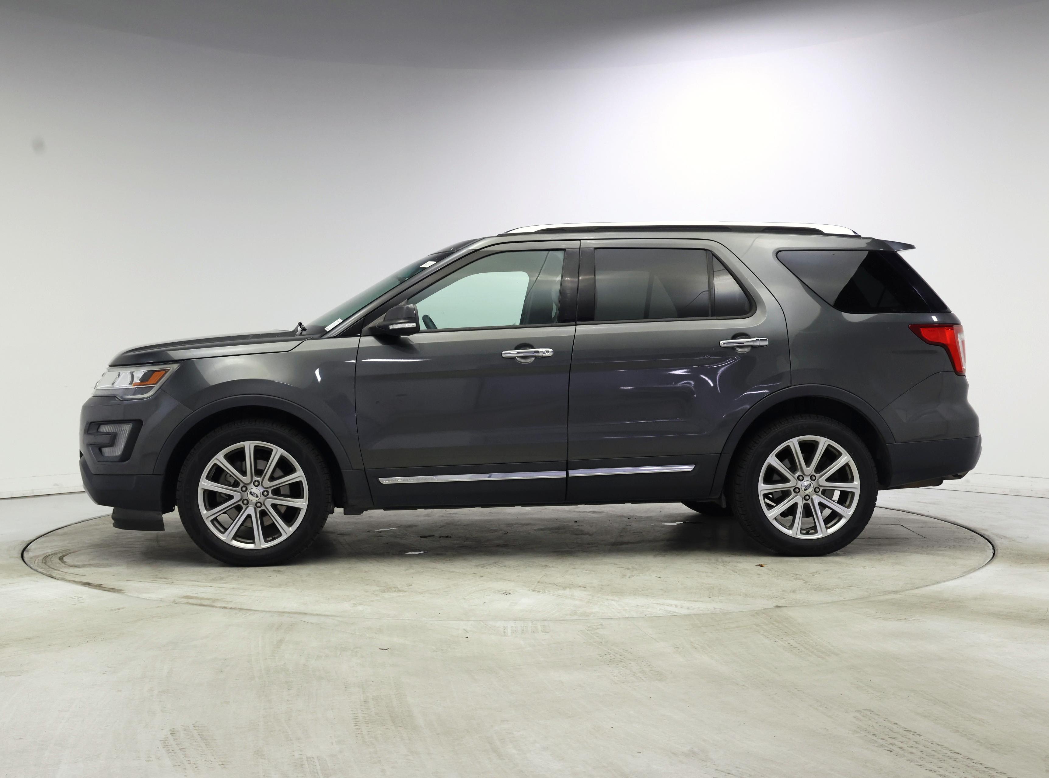 Thumbnail: 2017 Ford Explorer - 3