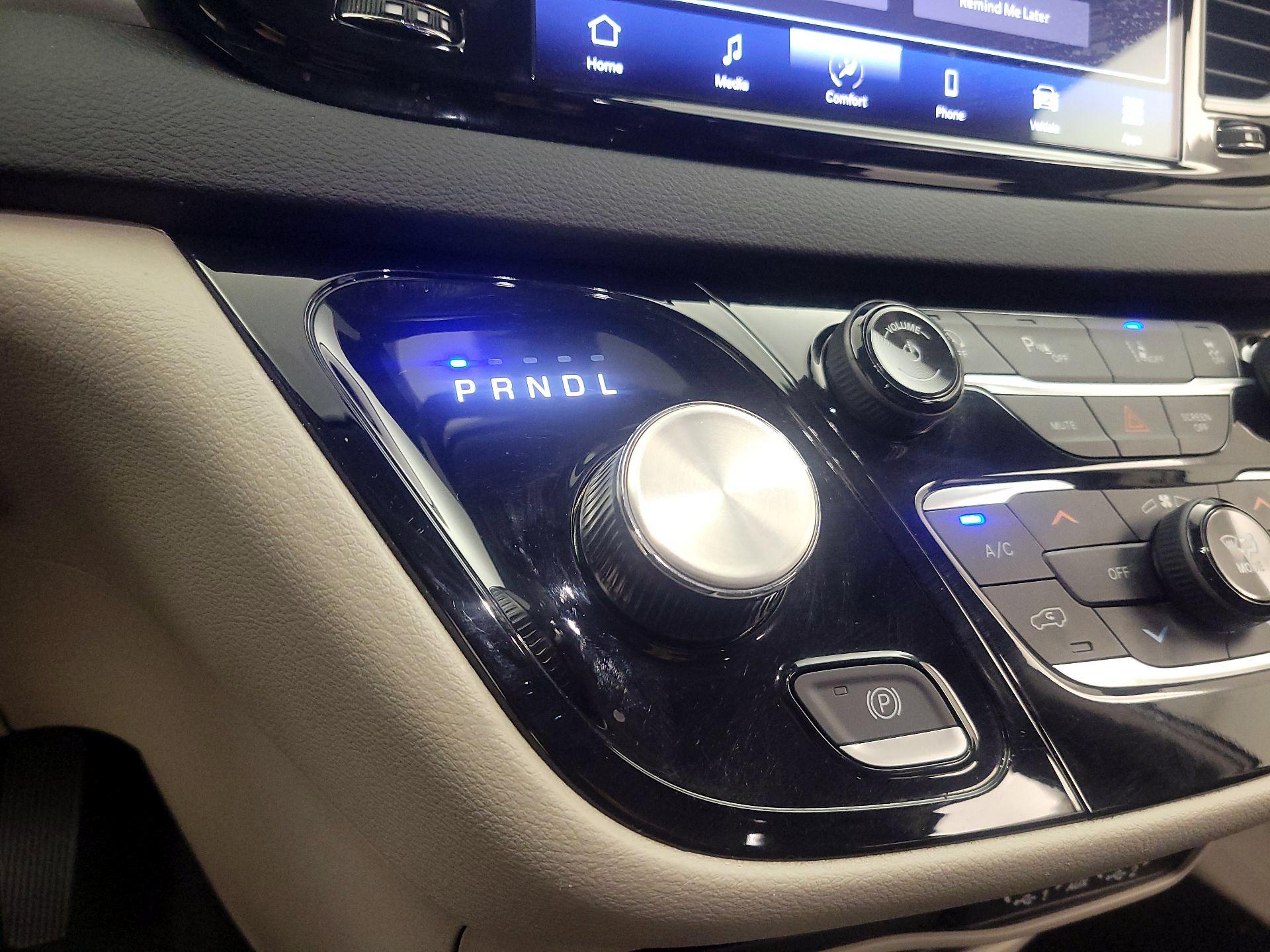 Thumbnail: 2023 Chrysler Pacifica - 17