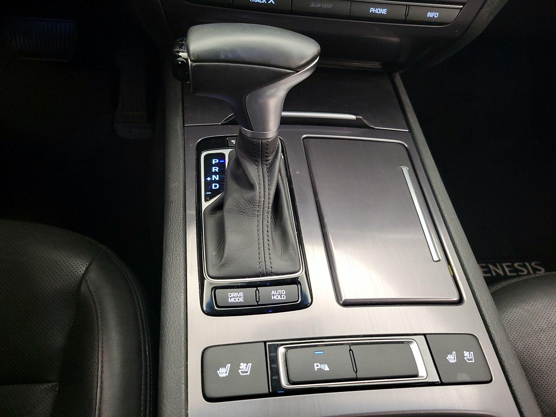 Thumbnail: 2018 Genesis G80 - 18