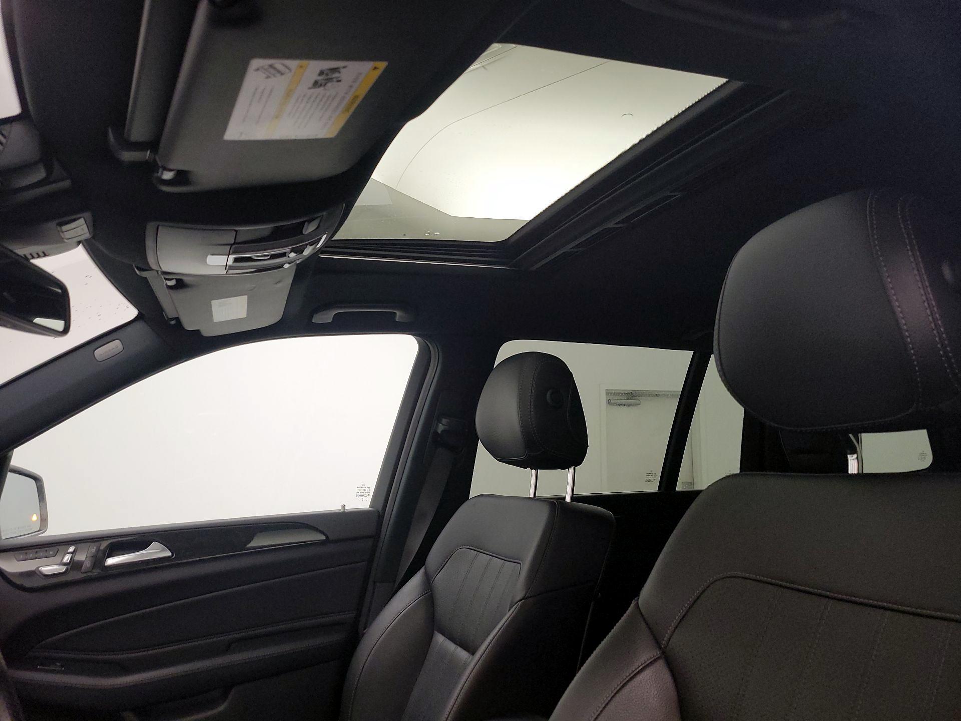 Thumbnail: 2019 Mercedes-Benz GLS - 19