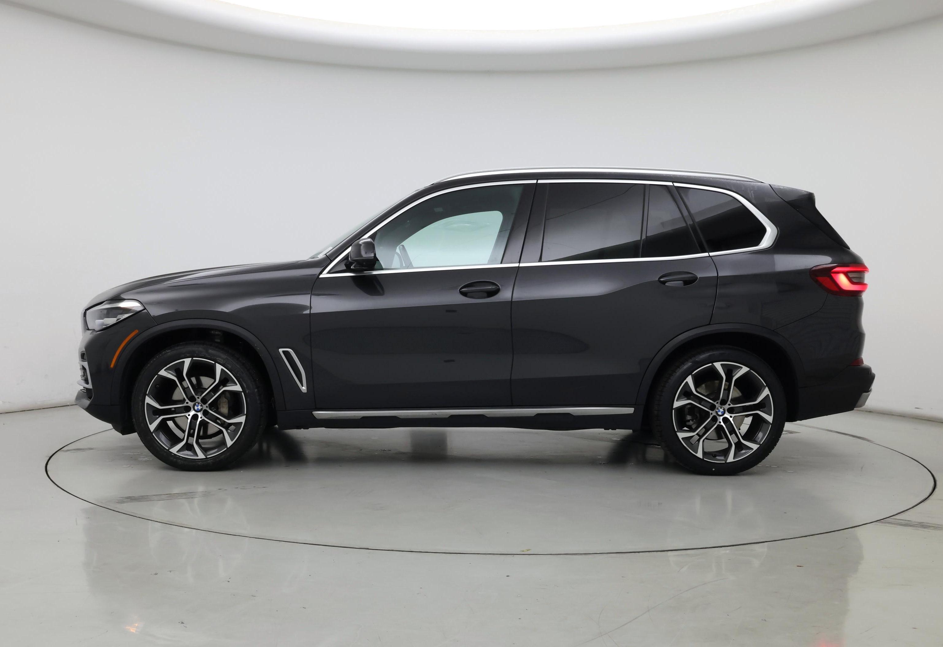 Thumbnail: 2023 BMW X5 - 3