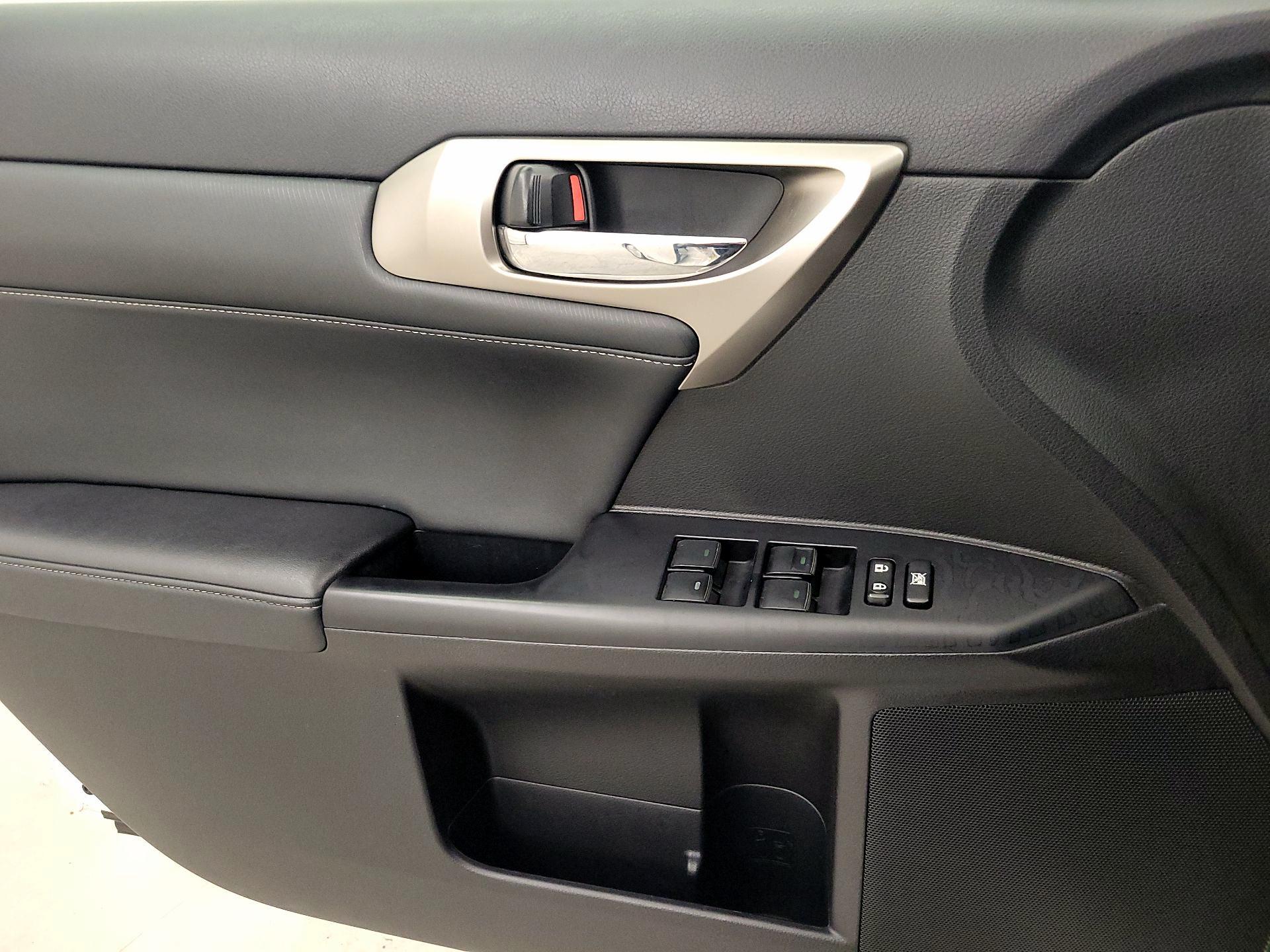 Thumbnail: 2014 Lexus CT - 12