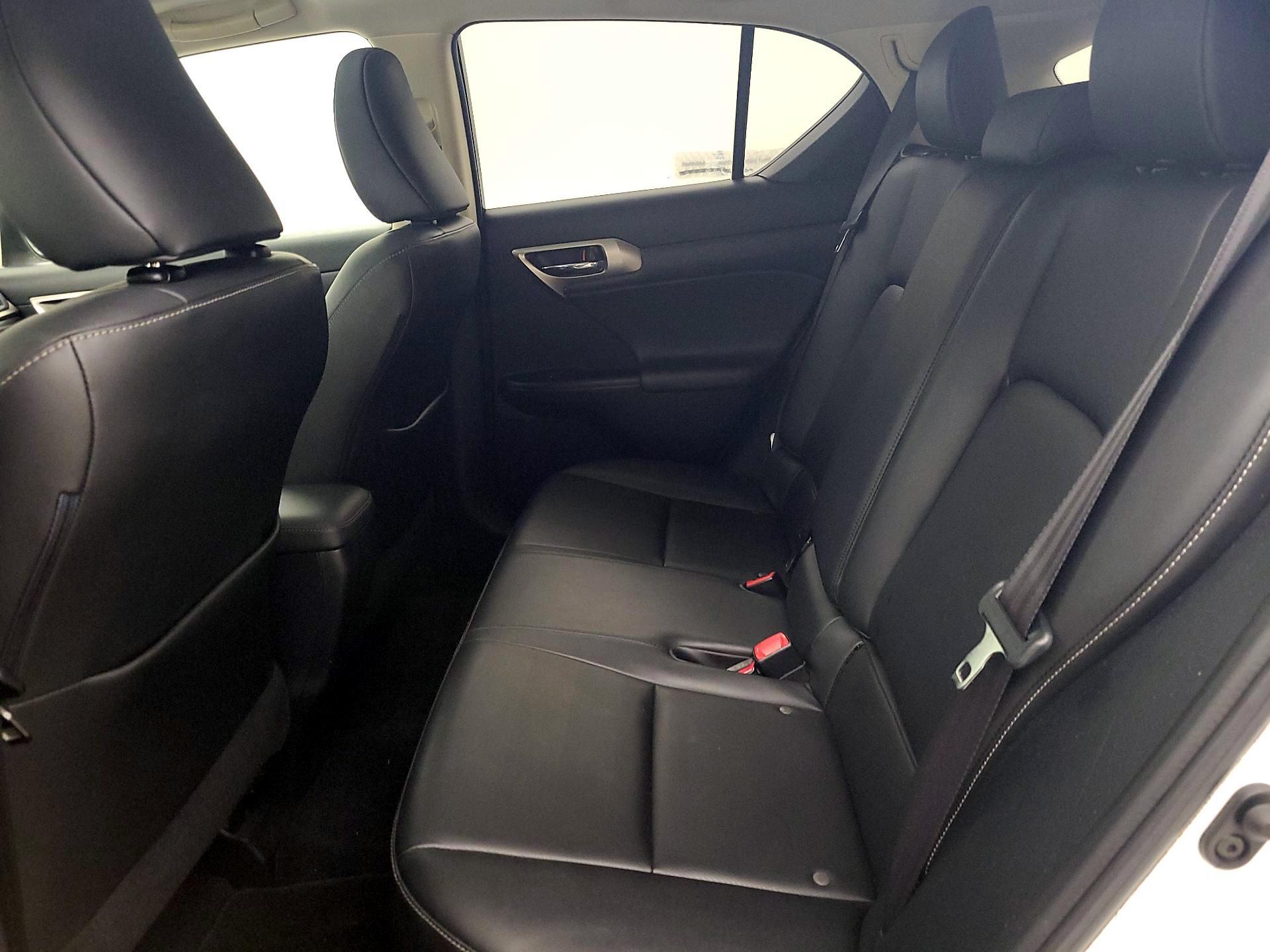 Thumbnail: 2014 Lexus CT - 20