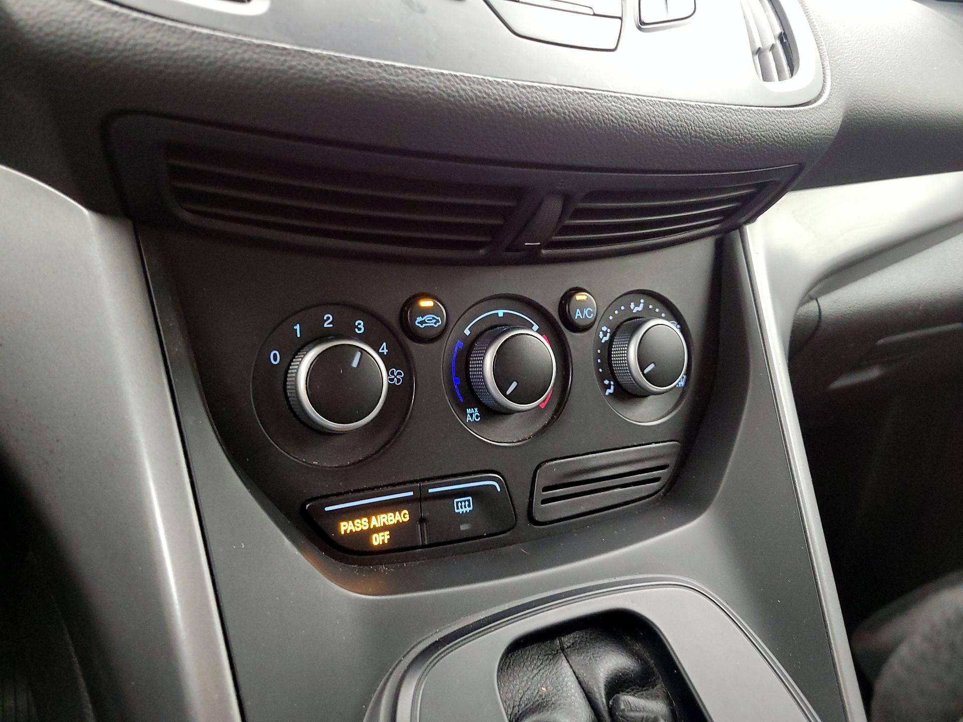 Thumbnail: 2015 Ford Escape - 16