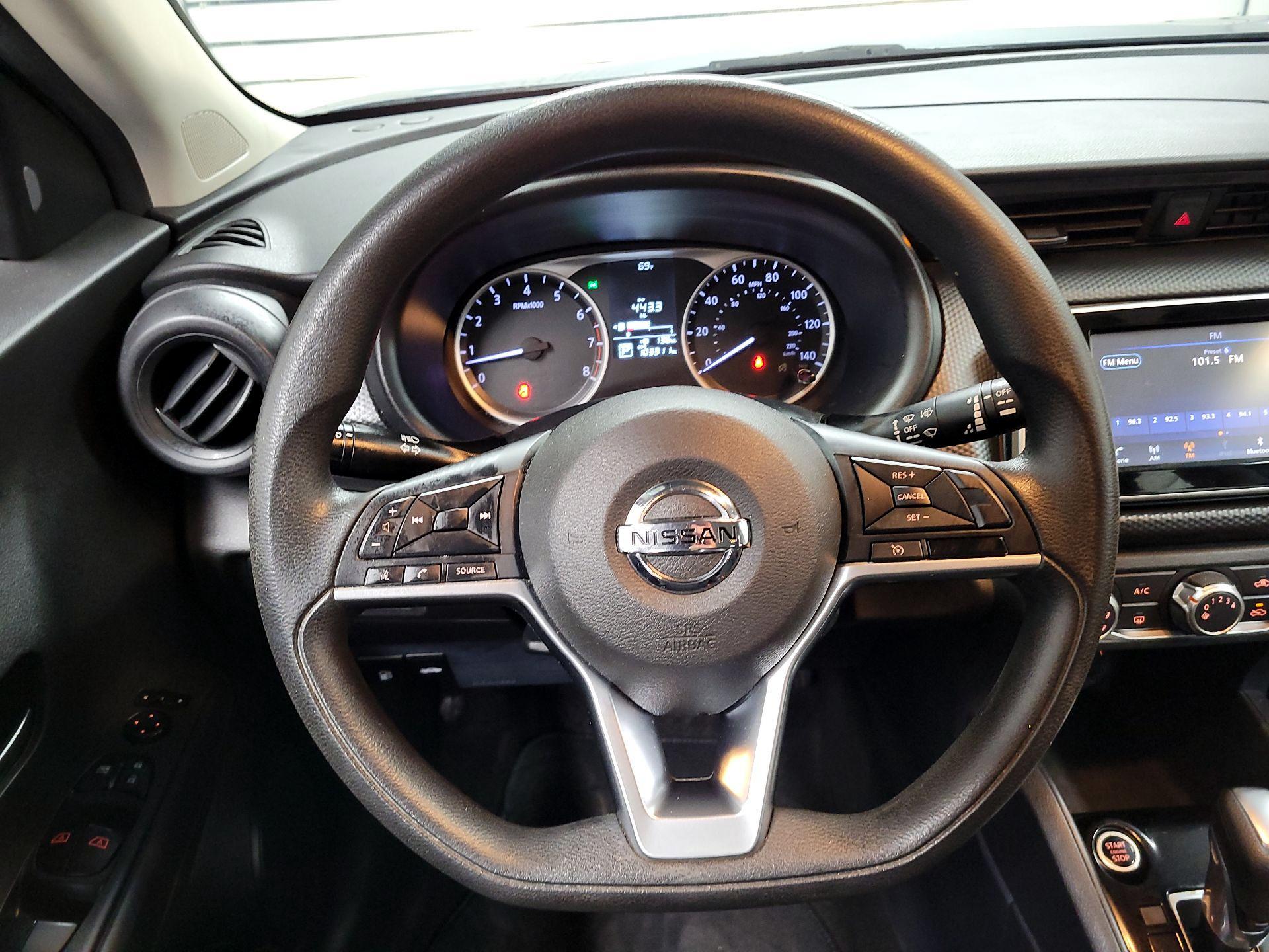 Thumbnail: 2021 Nissan Kicks - 10