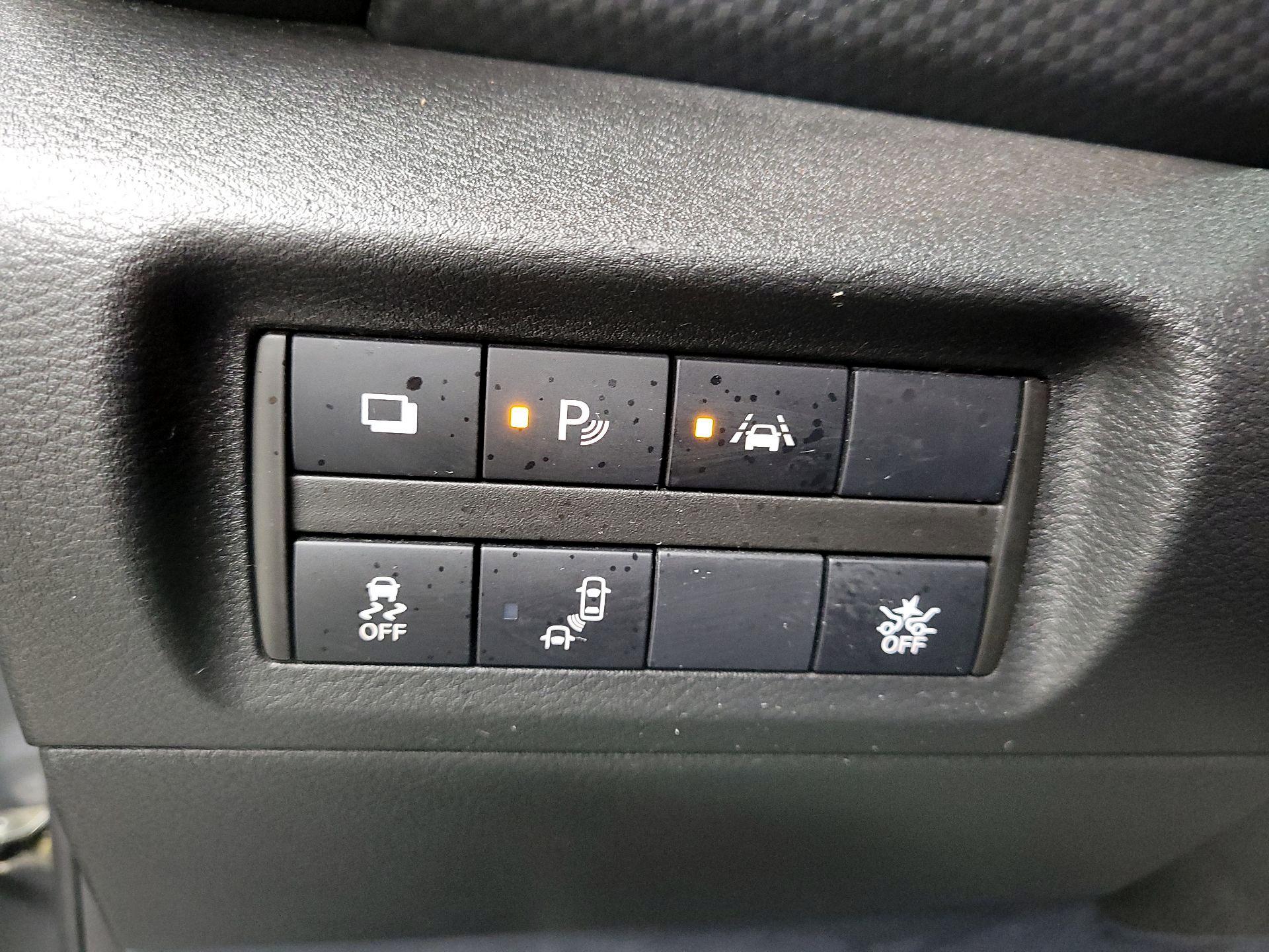 Thumbnail: 2021 Nissan Kicks - 13