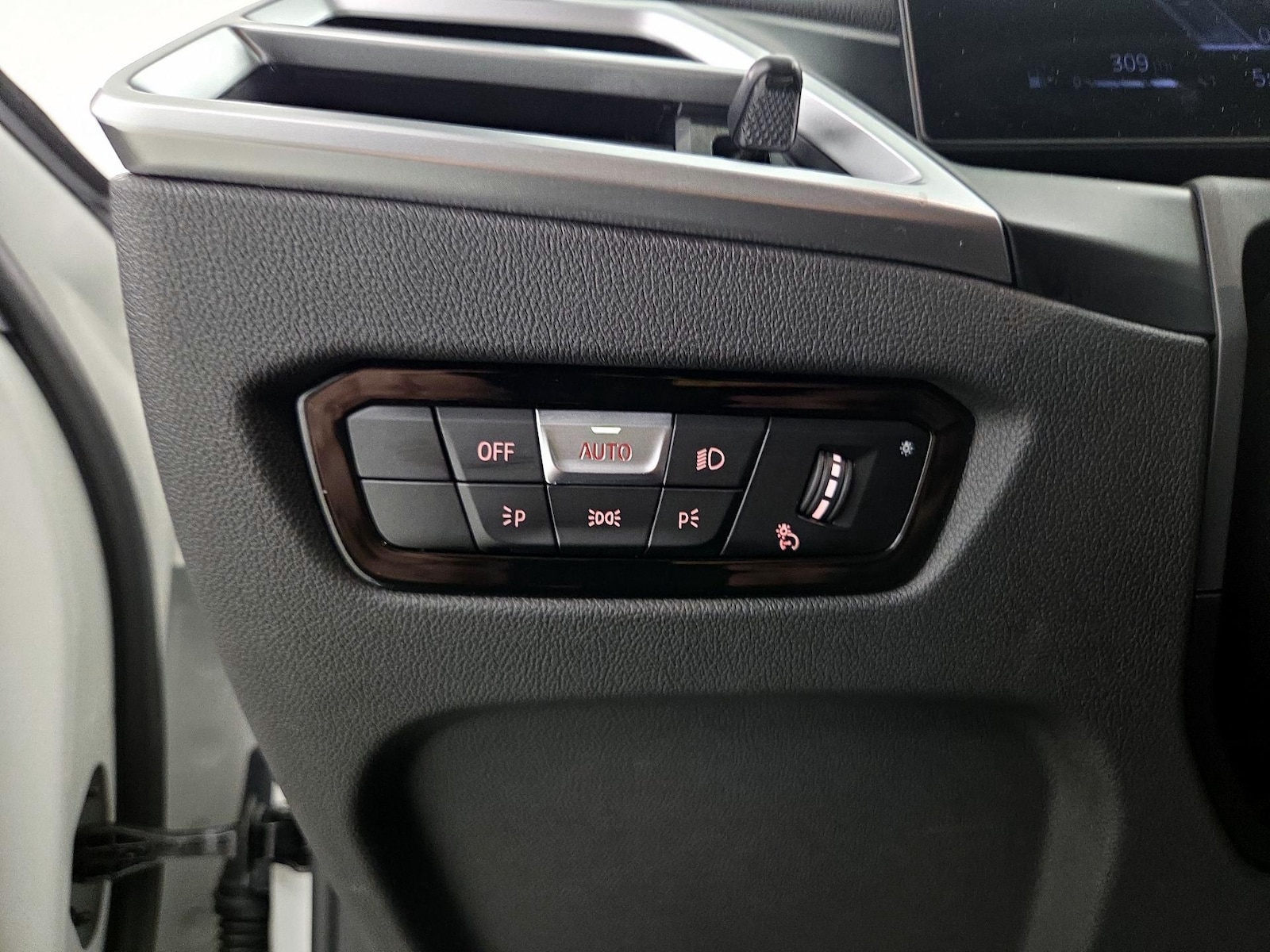 2026 BMW 3 Series 330i - Photo 14