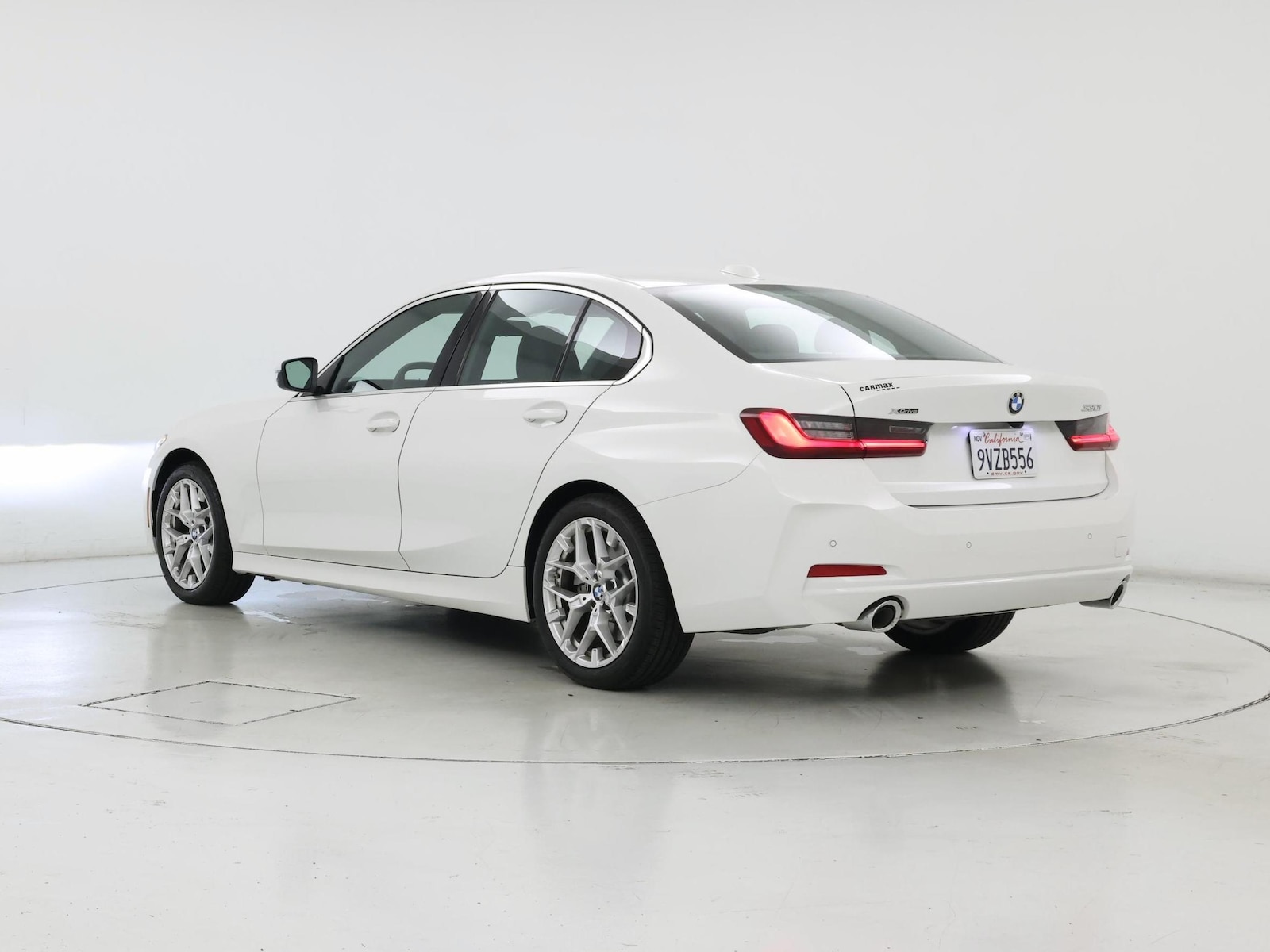 2026 BMW 3 Series 330i - Photo 3
