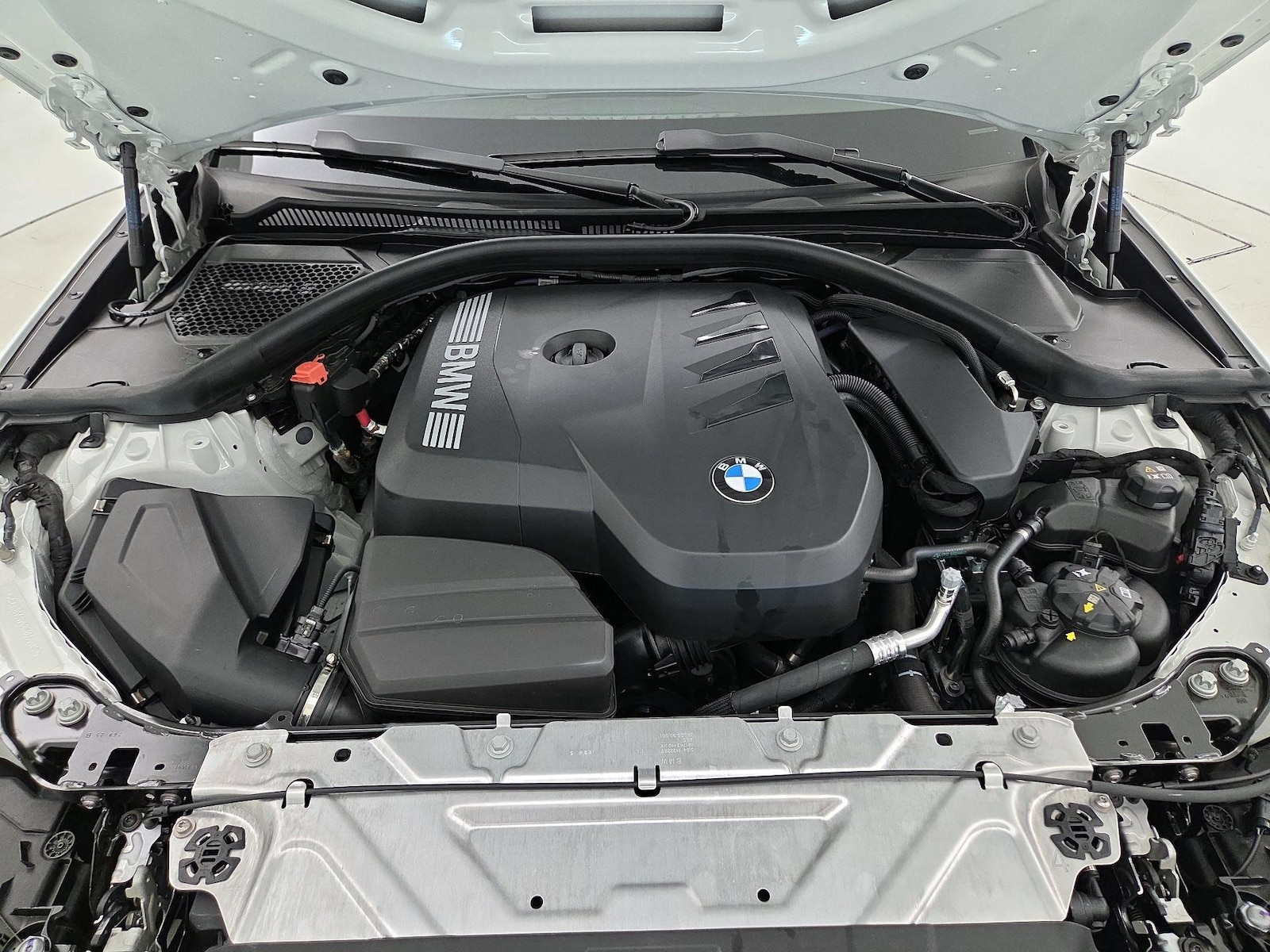 2026 BMW 3 Series 330i - Photo 24