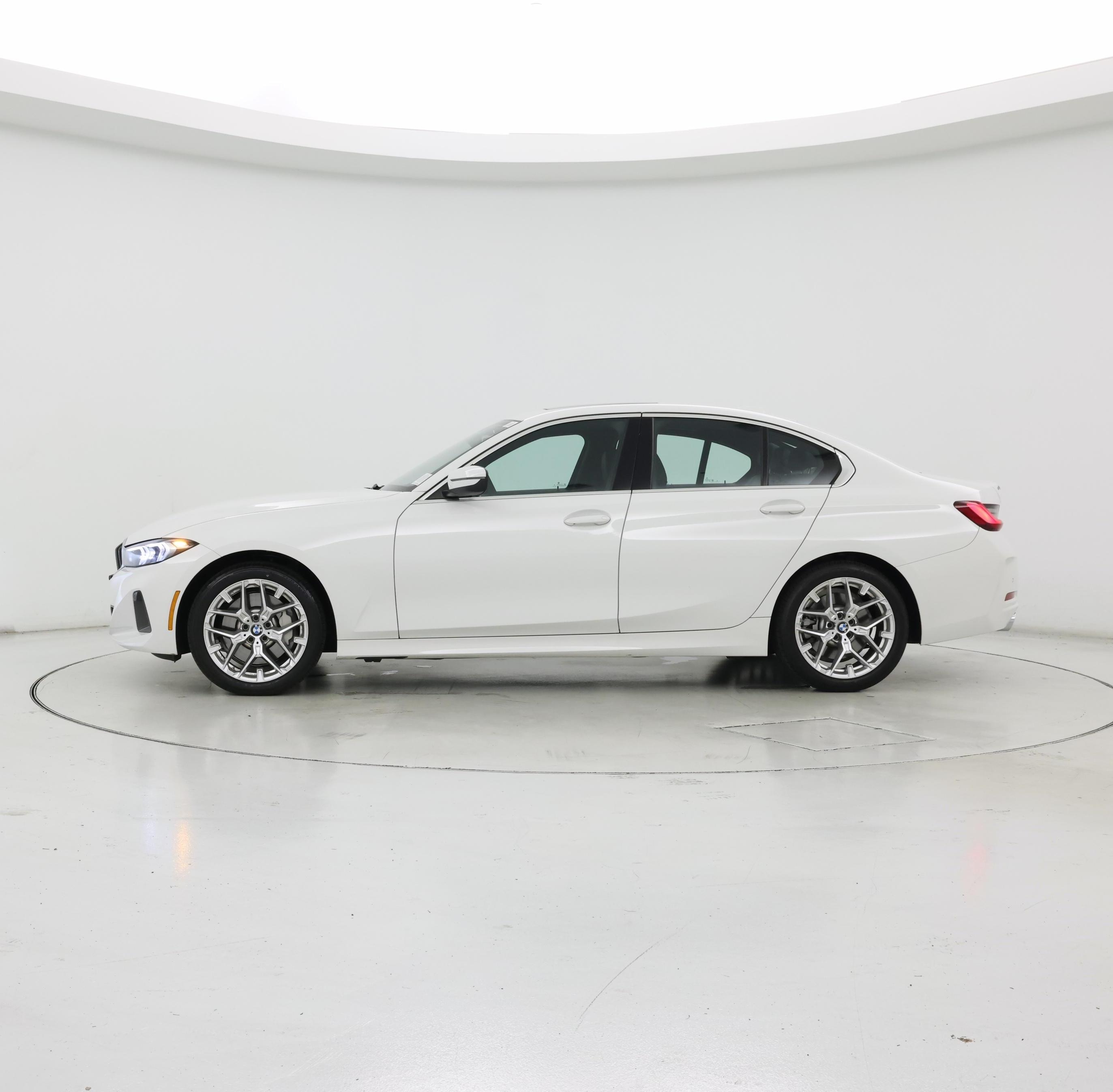 Thumbnail: 2026 BMW 3 Series - 3