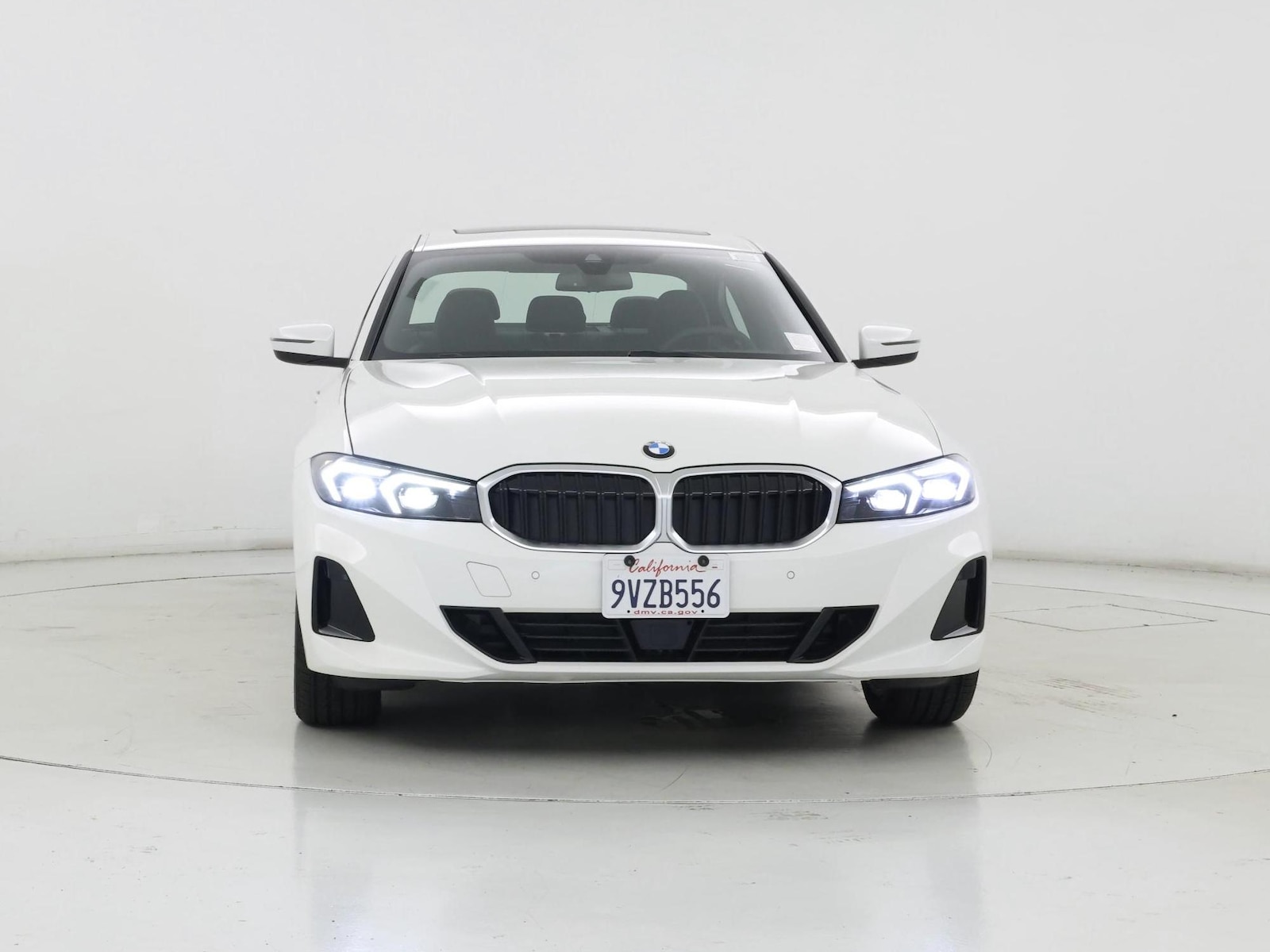 2026 BMW 3 Series 330i - Photo 6