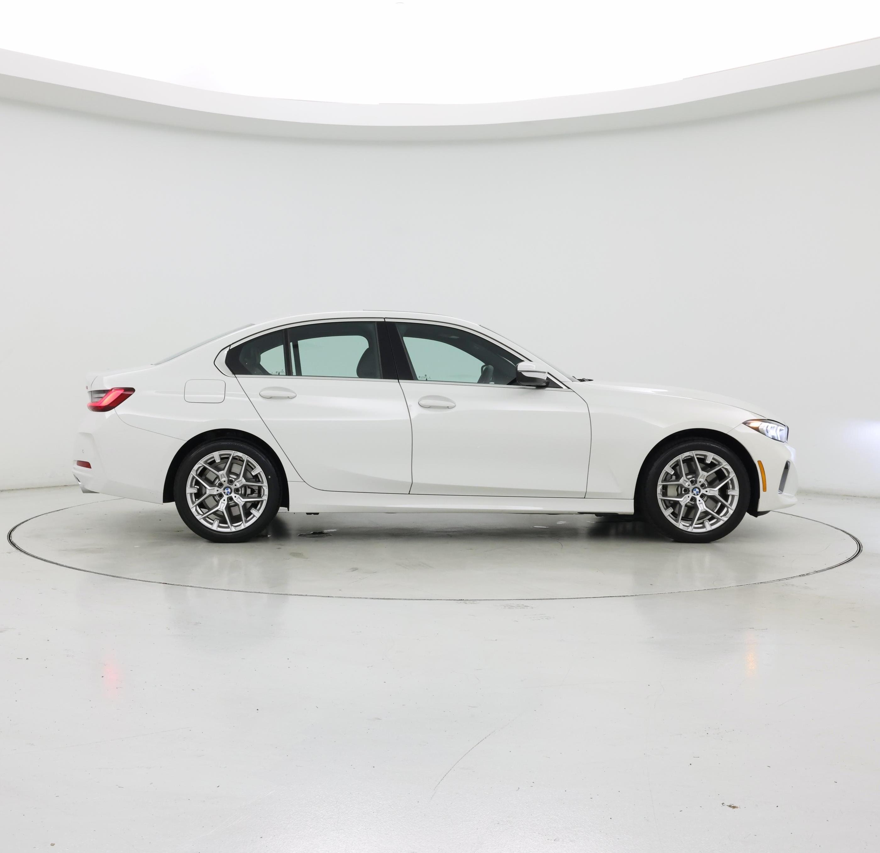 Thumbnail: 2026 BMW 3 Series - 7