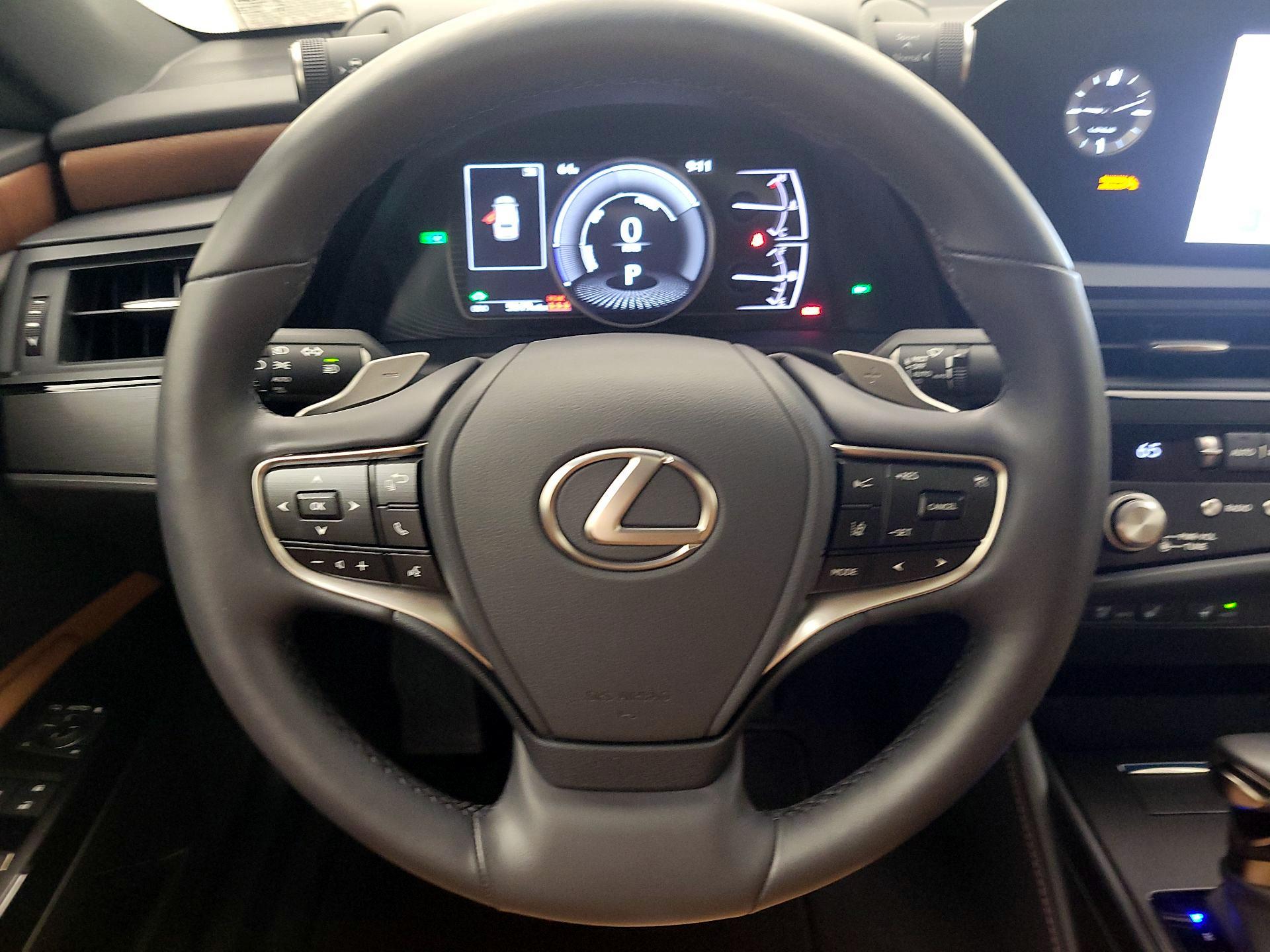 Thumbnail: 2025 Lexus ES - 10