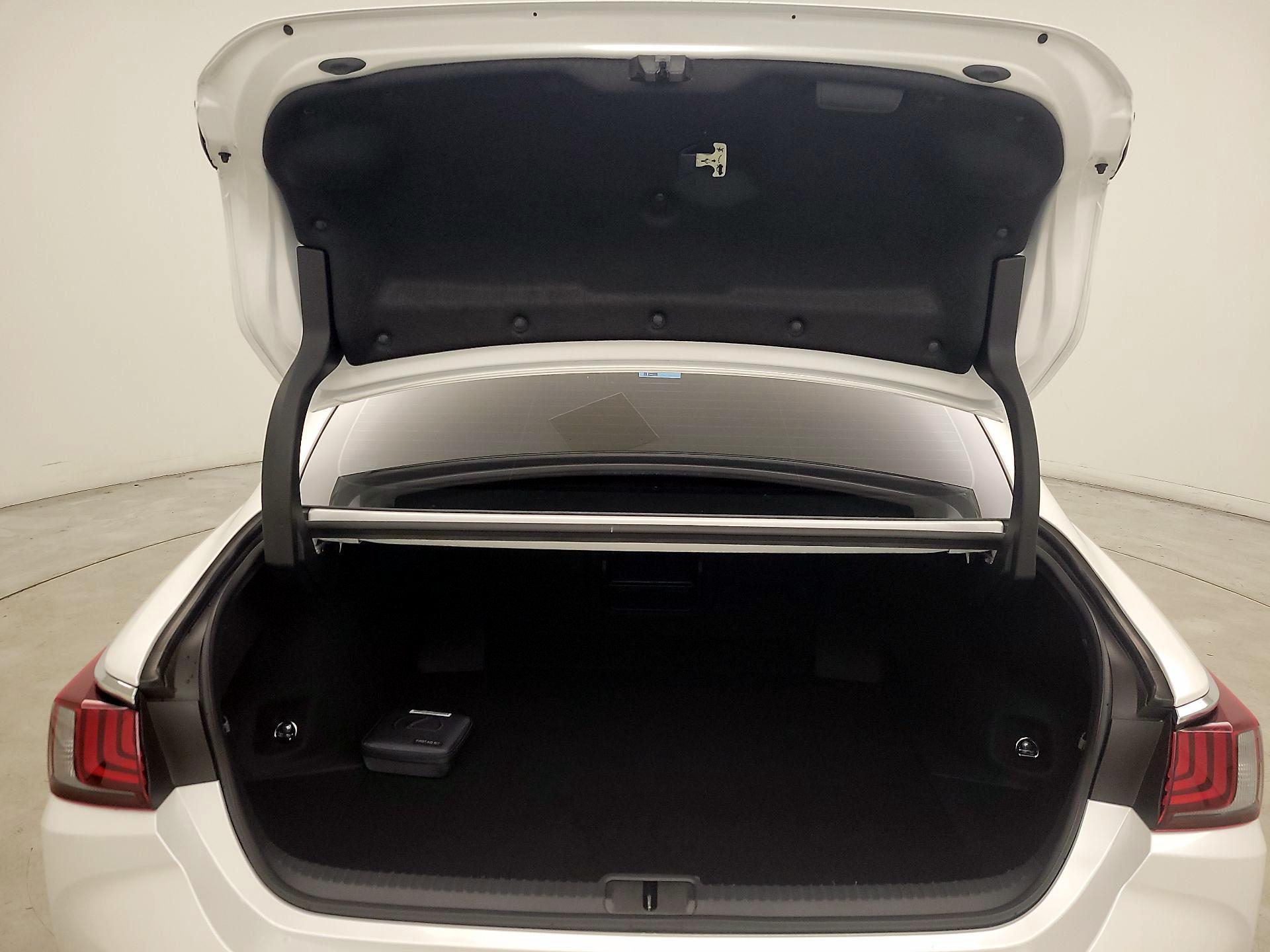 Thumbnail: 2025 Lexus ES - 19