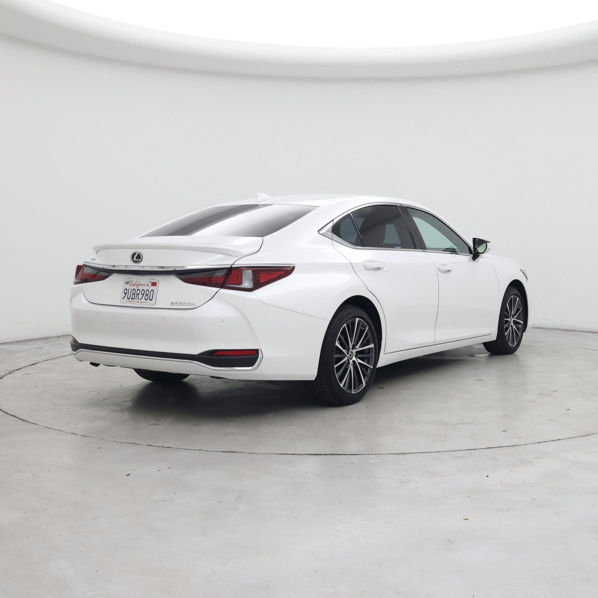 Thumbnail: 2025 Lexus ES - 8