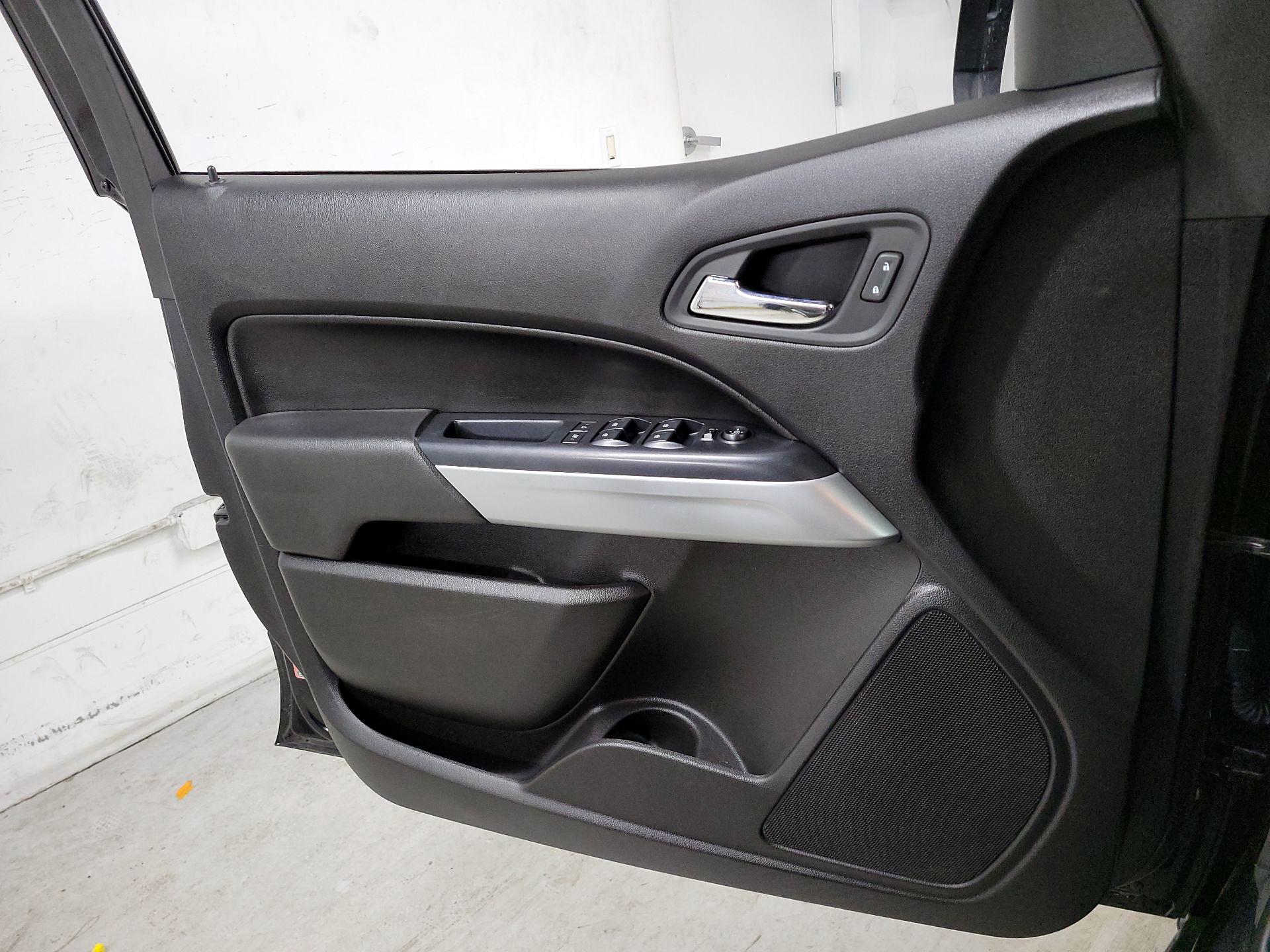 Thumbnail: 2019 Chevrolet Colorado - 12