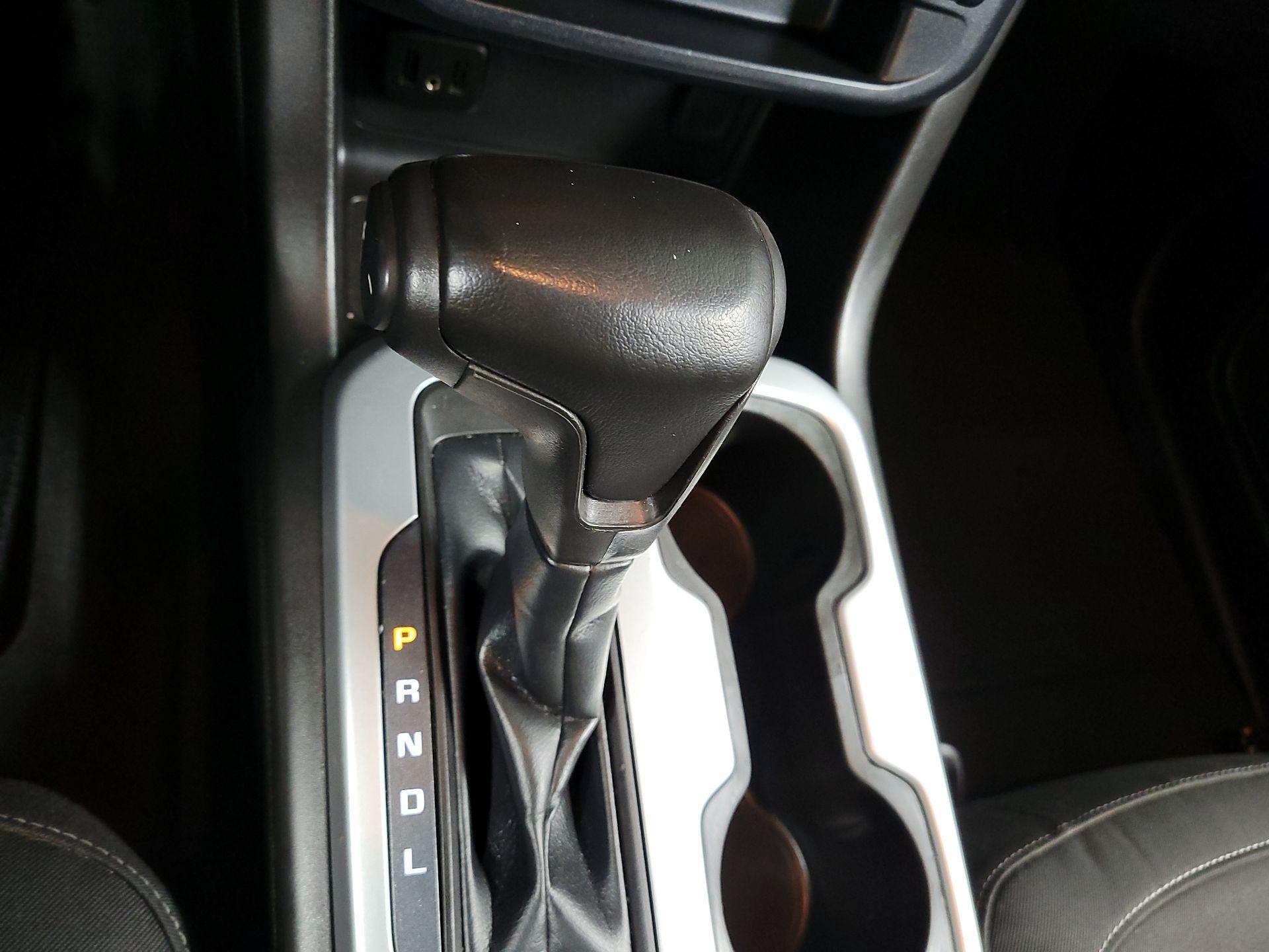 Thumbnail: 2019 Chevrolet Colorado - 16