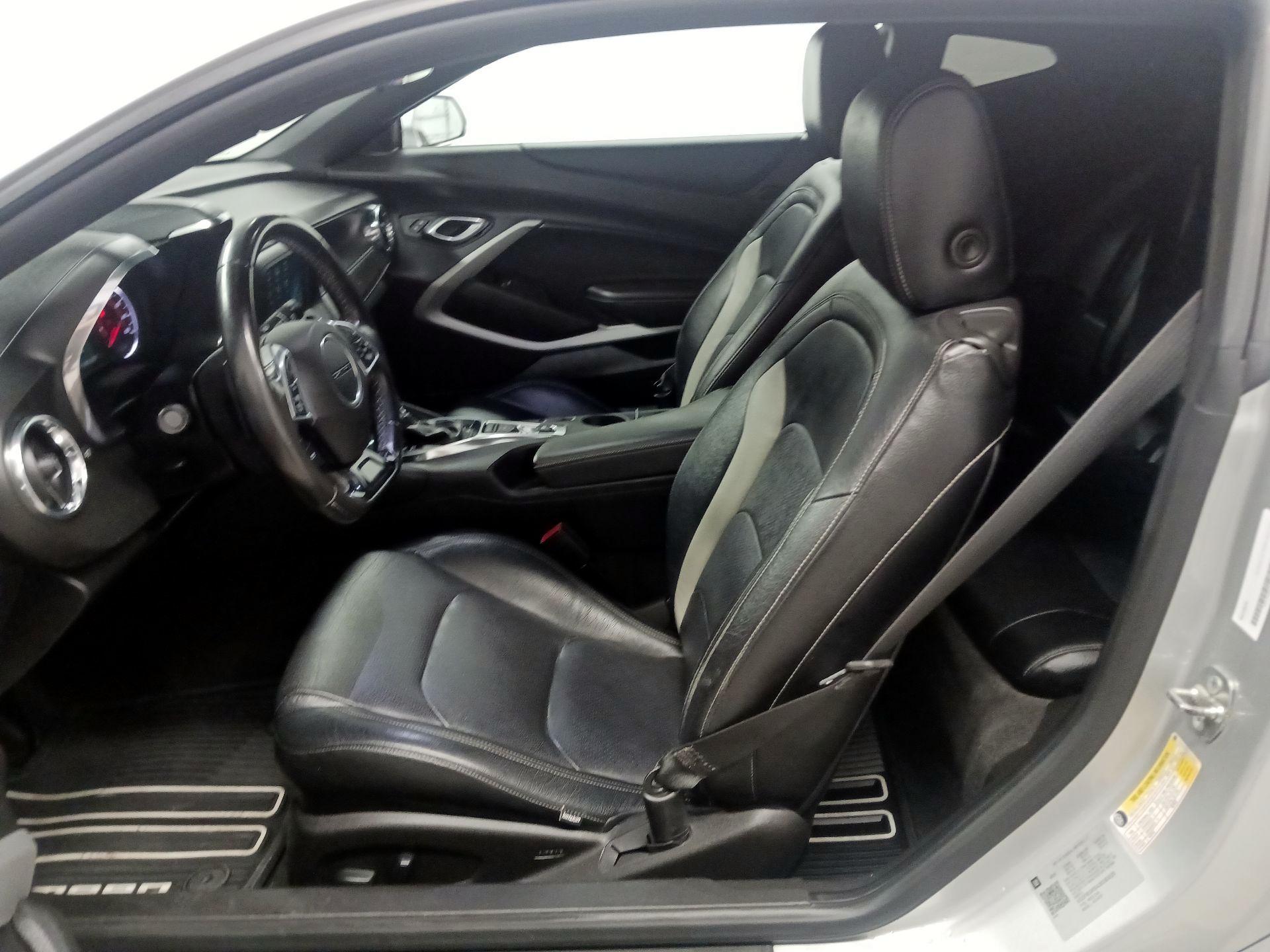 Thumbnail: 2018 Chevrolet Camaro - 11