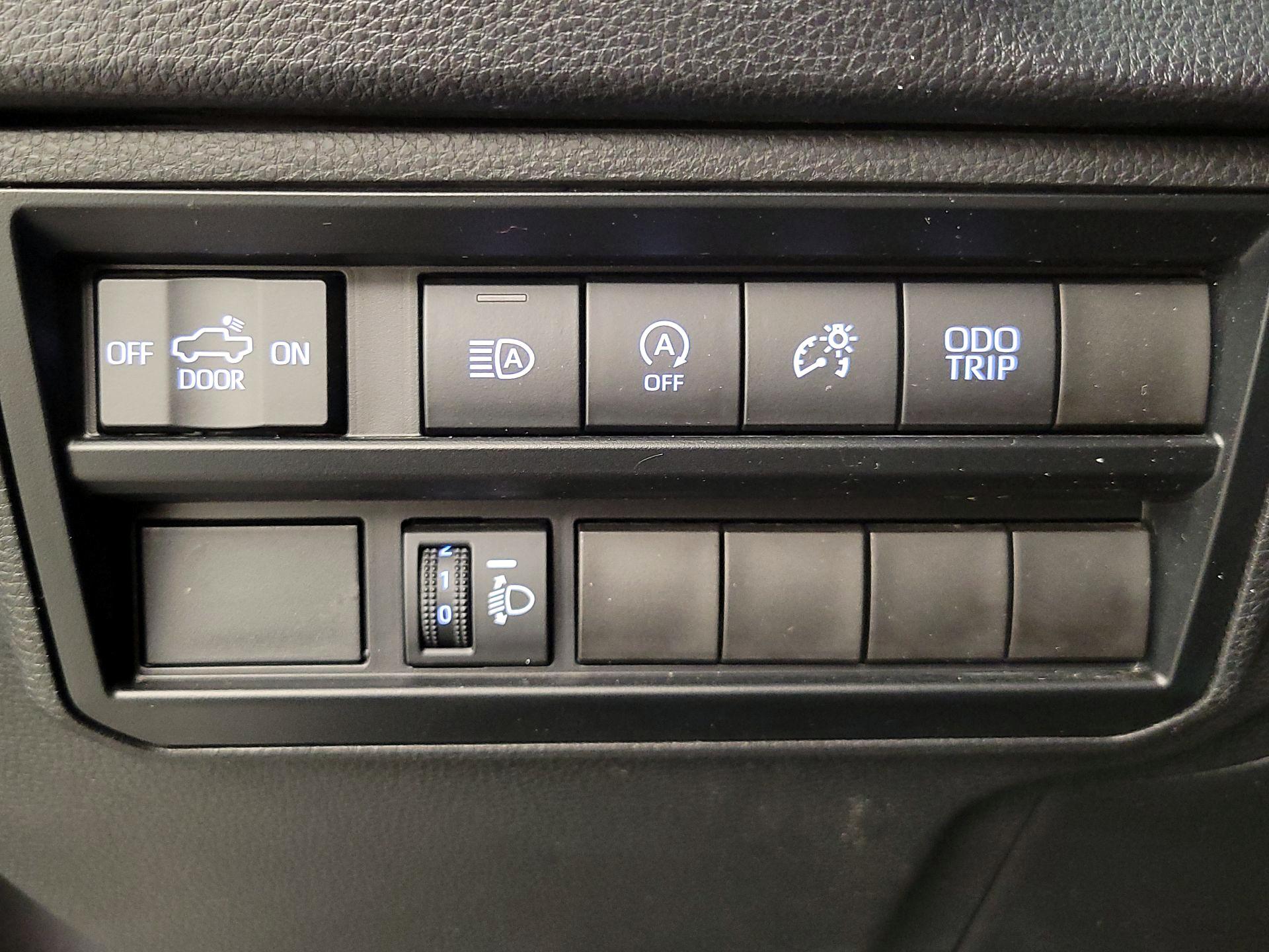 Thumbnail: 2023 Toyota Tundra - 13