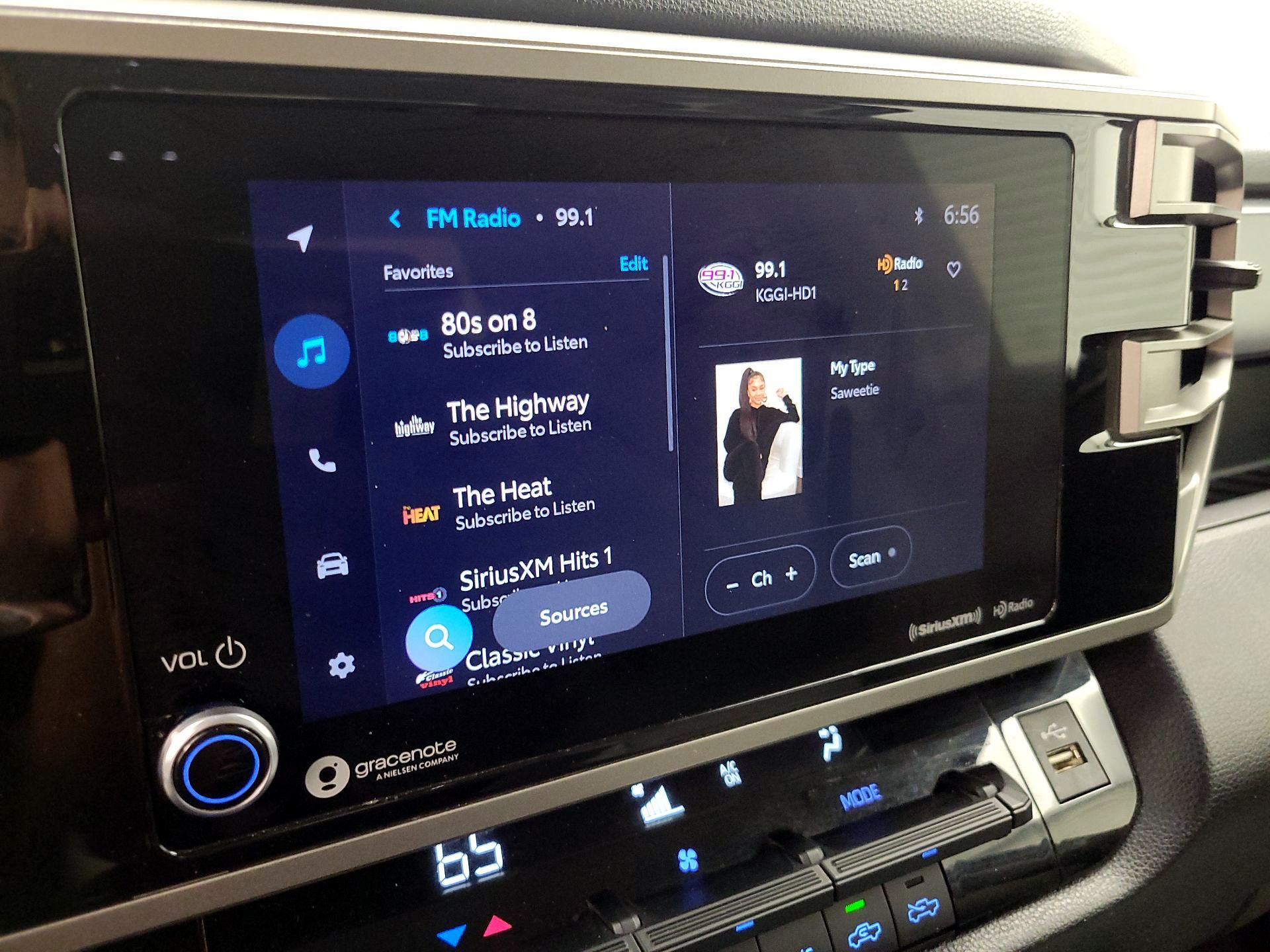 Thumbnail: 2023 Toyota Tundra - 15