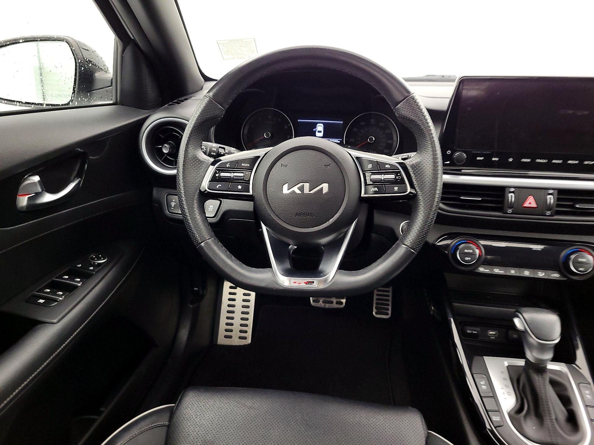 Thumbnail: 2023 Kia Forte - 10