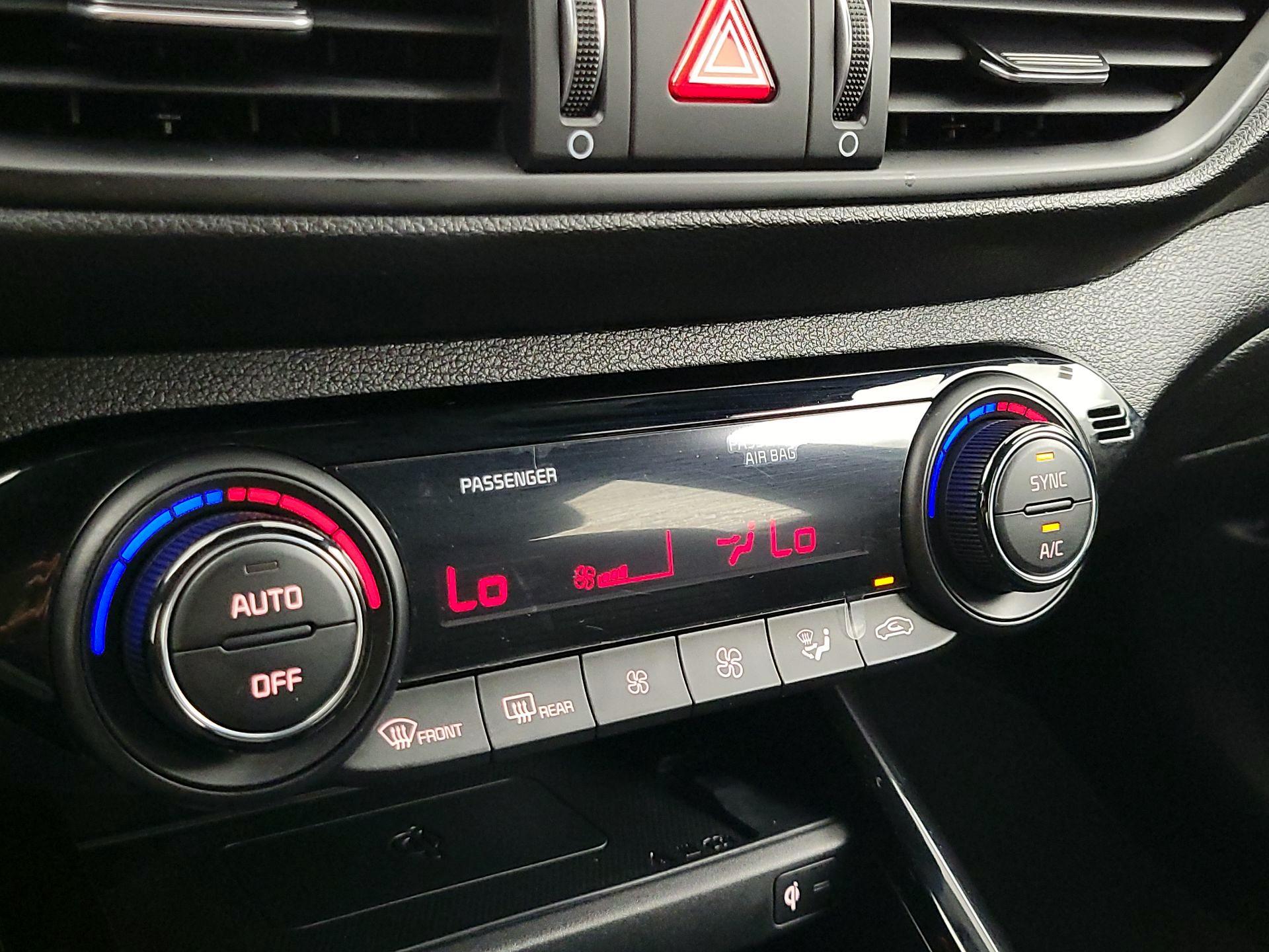 Thumbnail: 2023 Kia Forte - 16