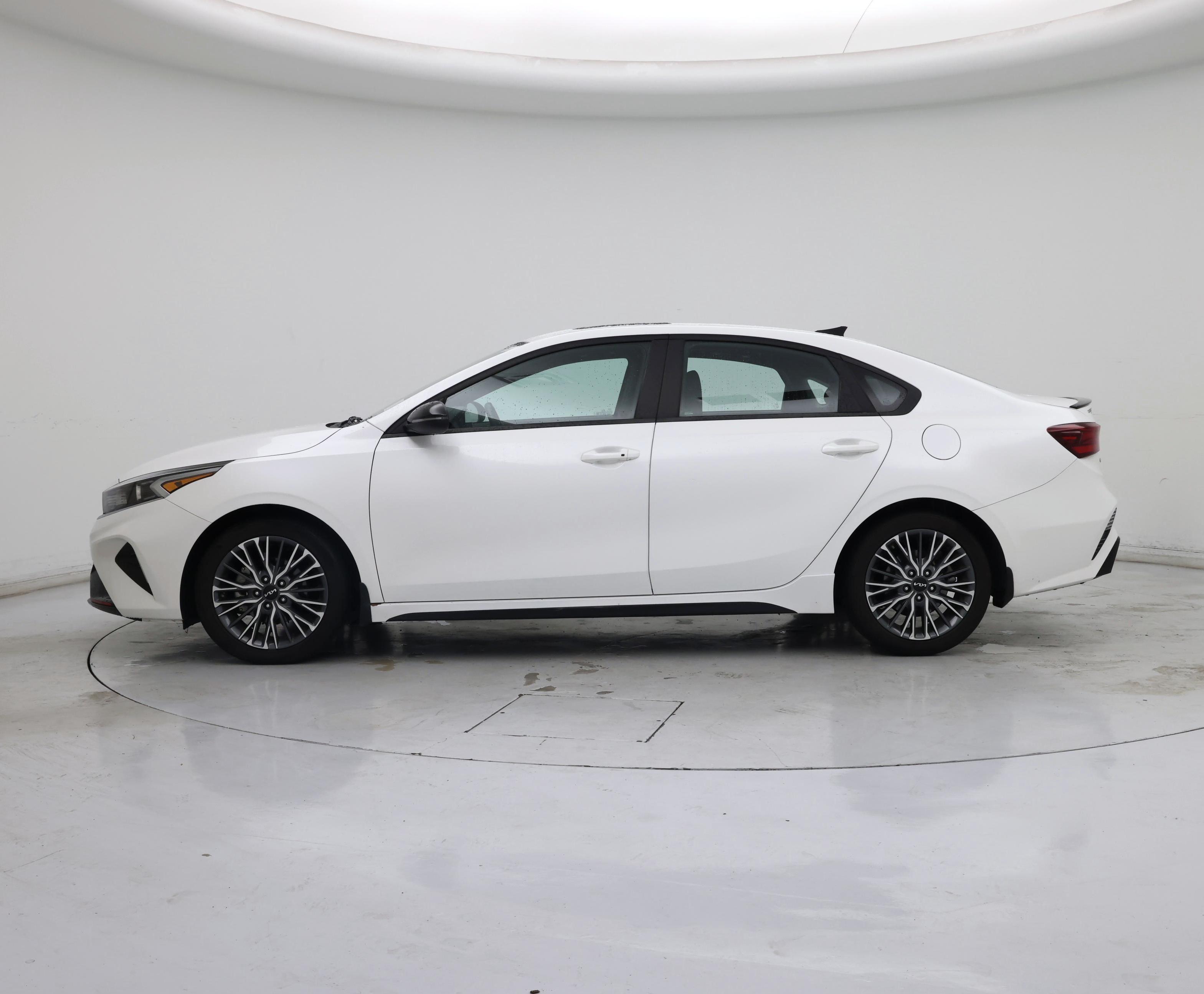 Thumbnail: 2023 Kia Forte - 3