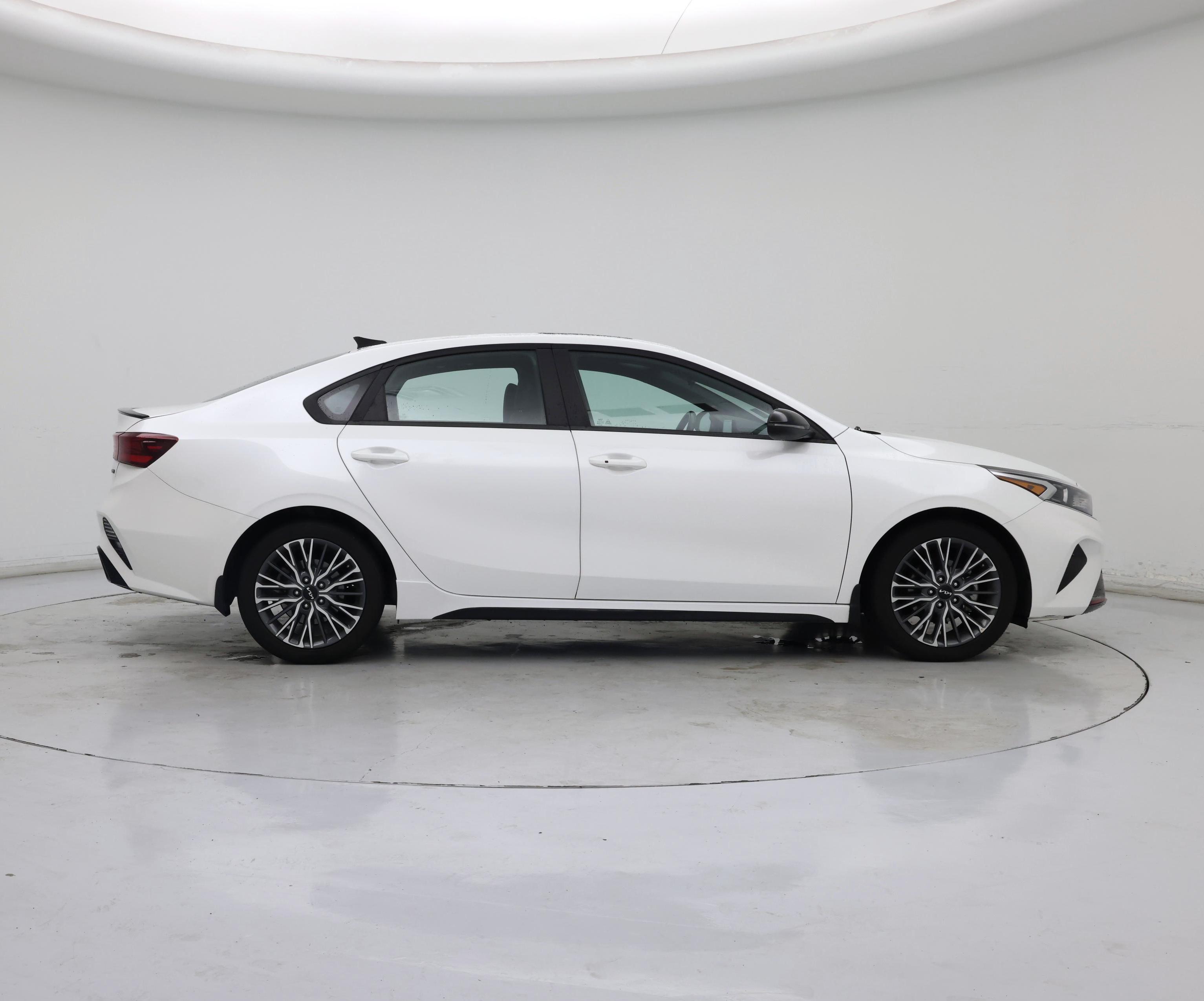 Thumbnail: 2023 Kia Forte - 7