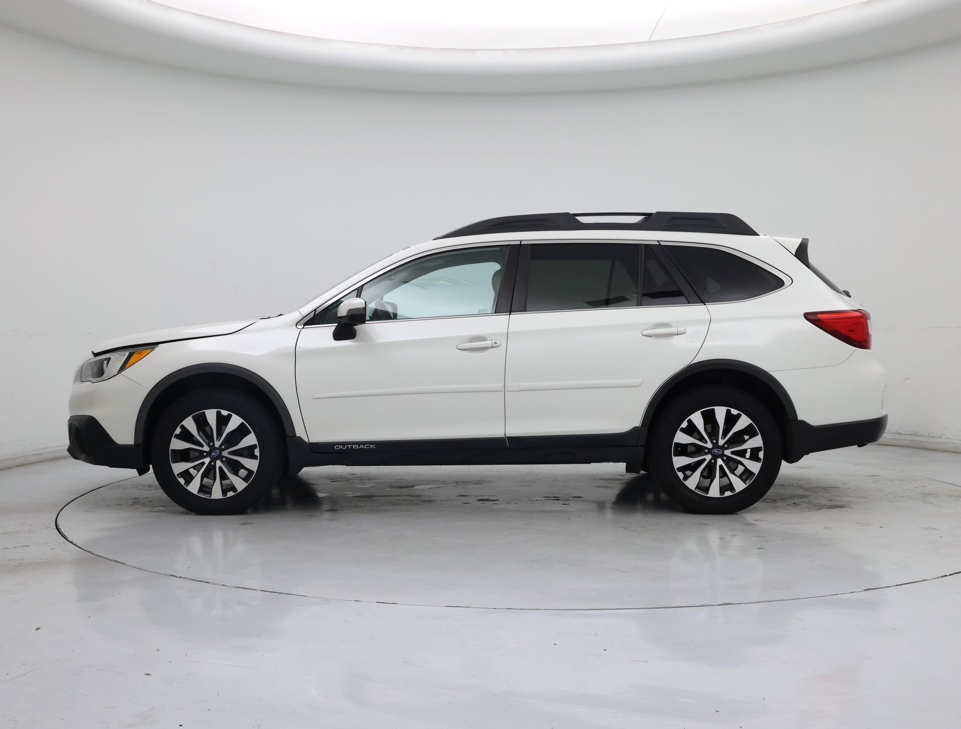 Thumbnail: 2016 Subaru Outback - 3