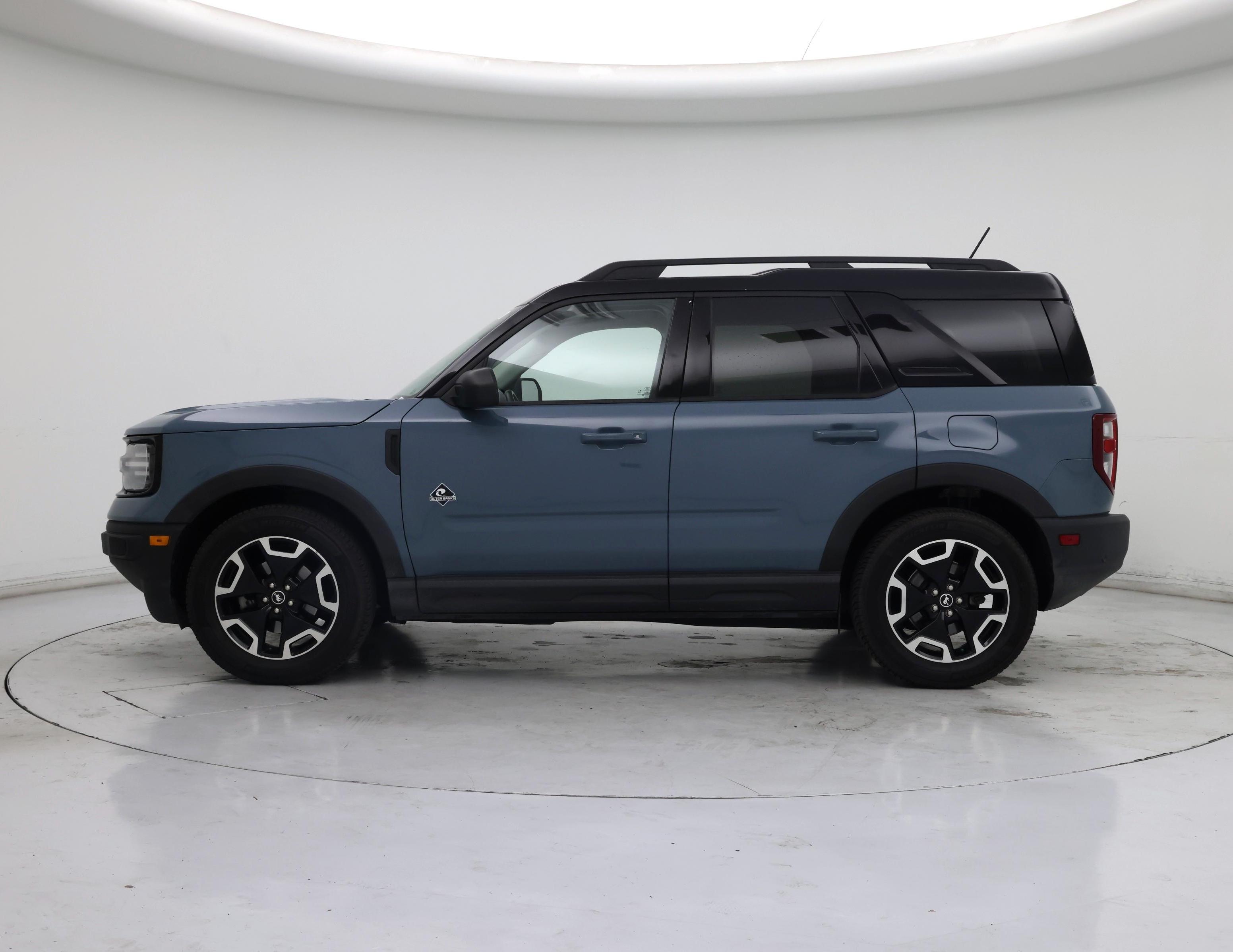 Thumbnail: 2021 Ford Bronco Sport - 3