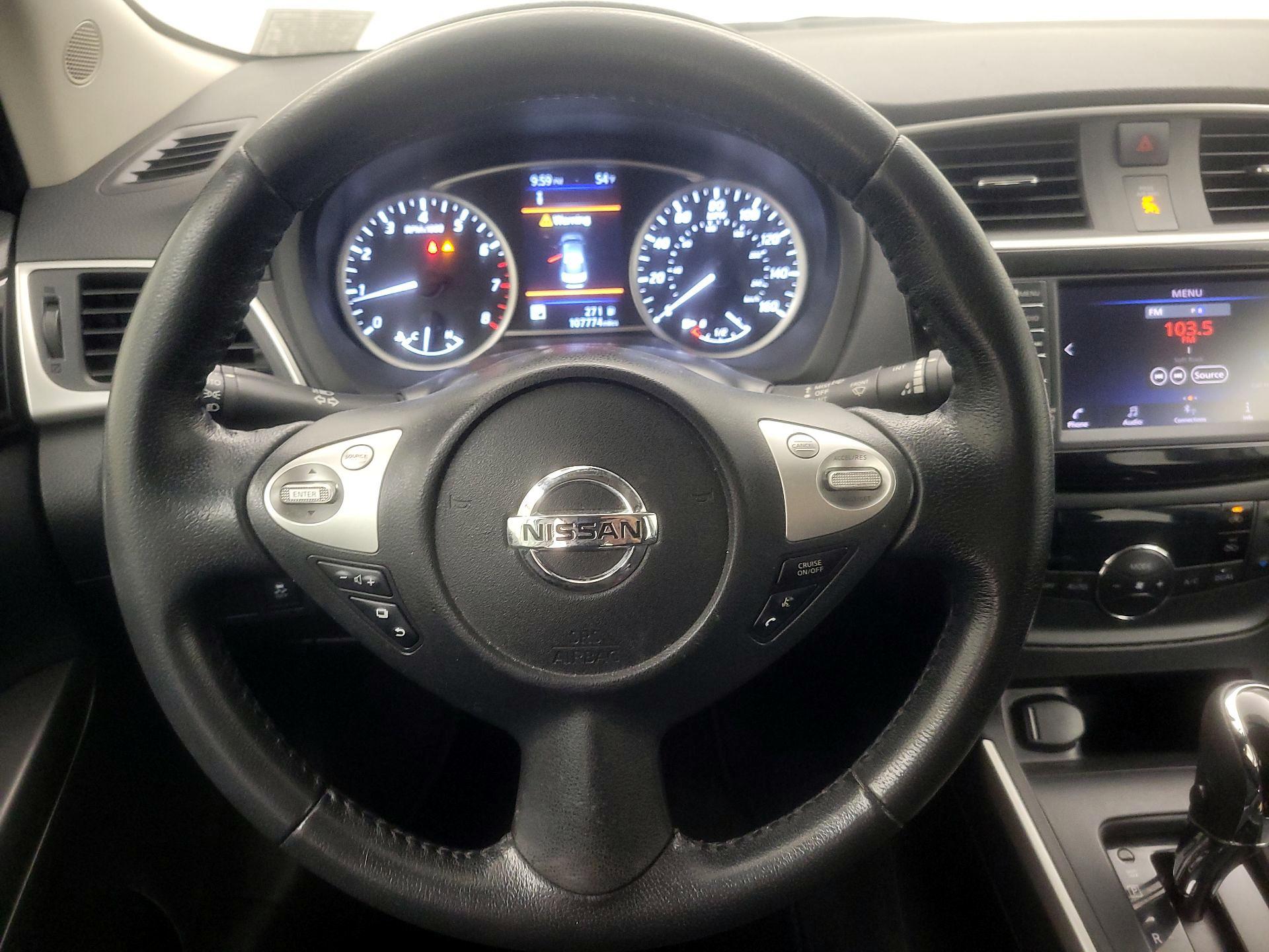 Thumbnail: 2019 Nissan Sentra - 10