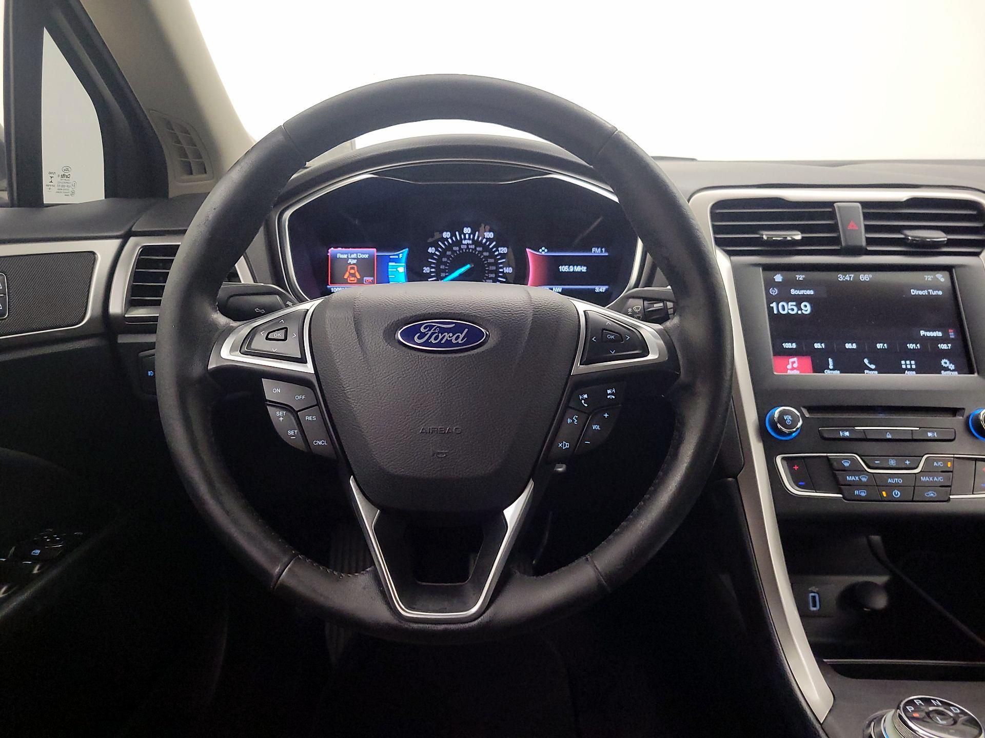 Thumbnail: 2017 Ford Fusion - 10