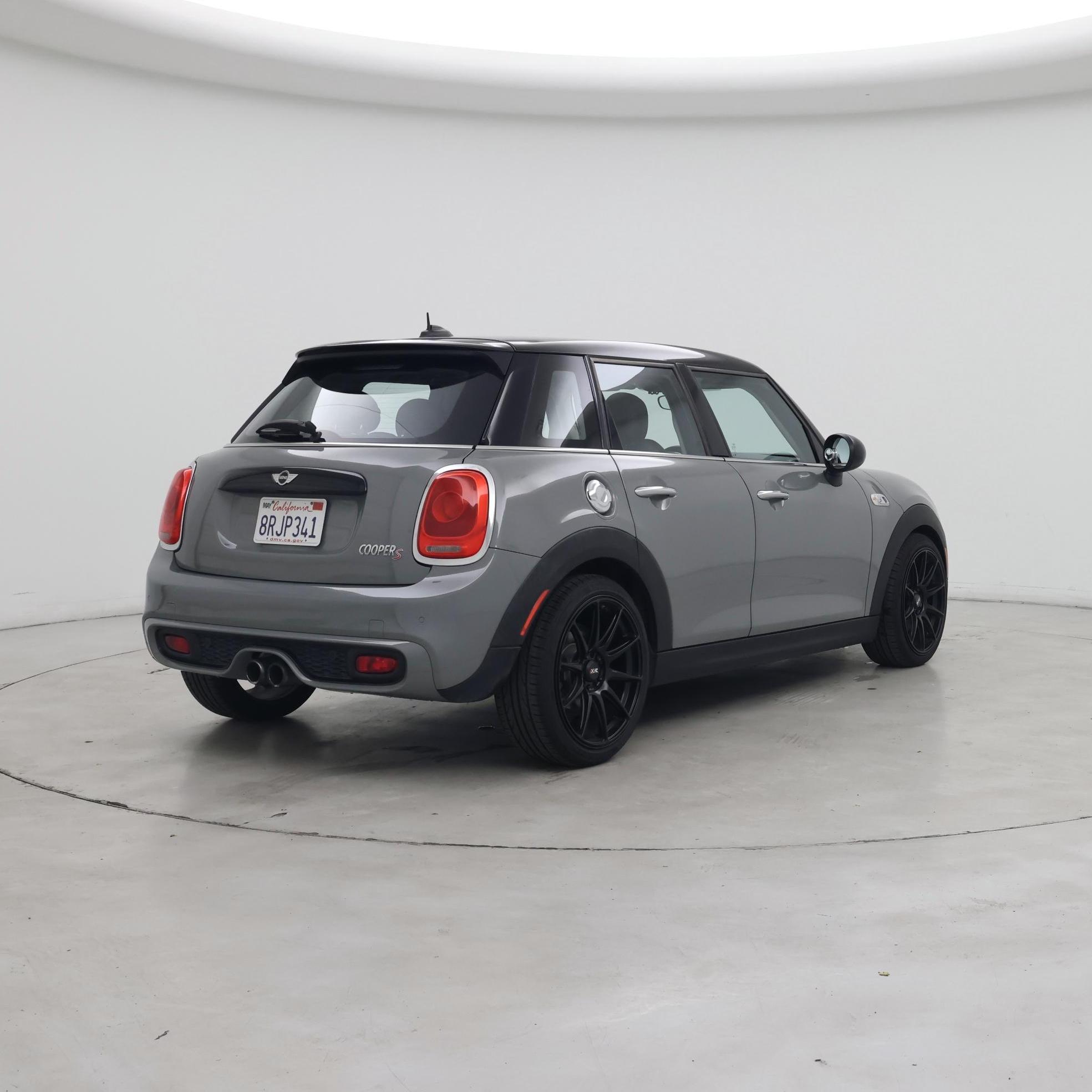 Thumbnail: 2017 MINI Cooper Hardtop - 8