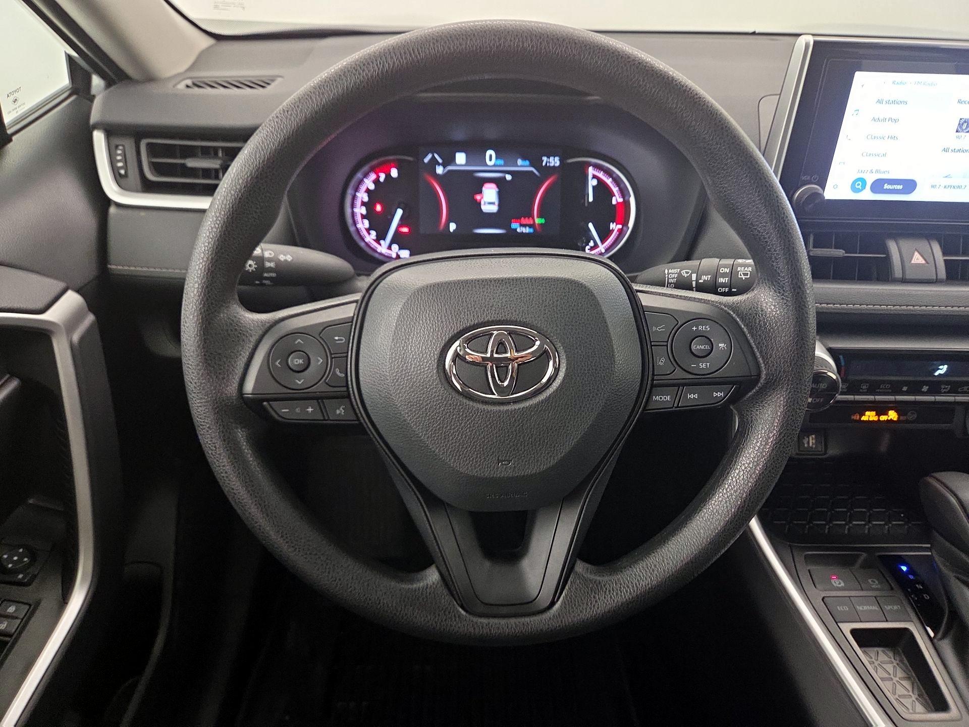 Thumbnail: 2025 Toyota RAV4 - 10