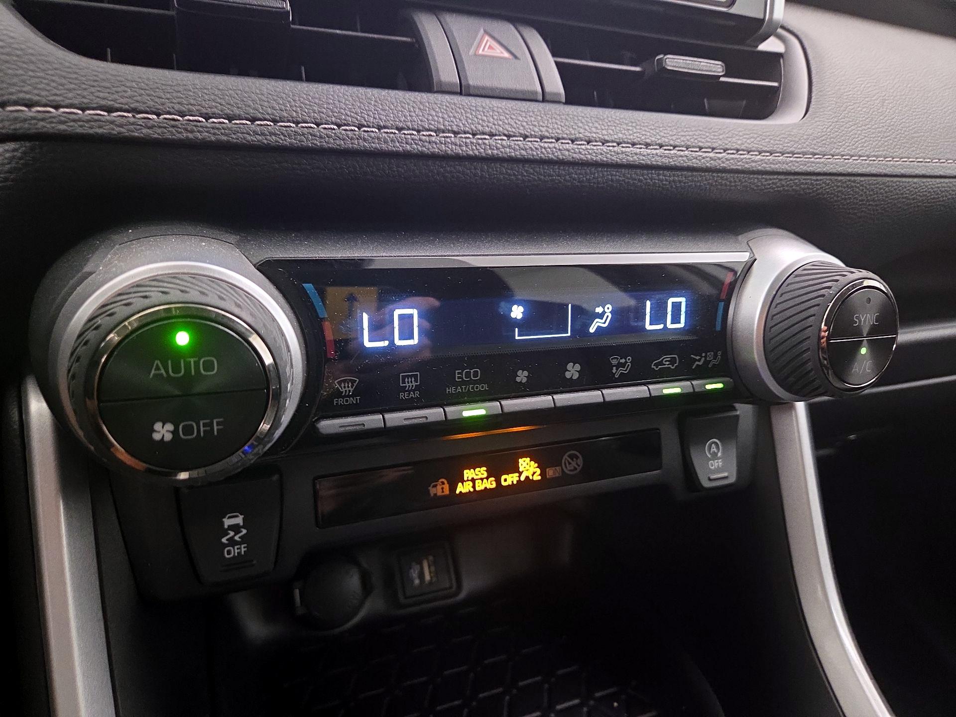 Thumbnail: 2025 Toyota RAV4 - 16