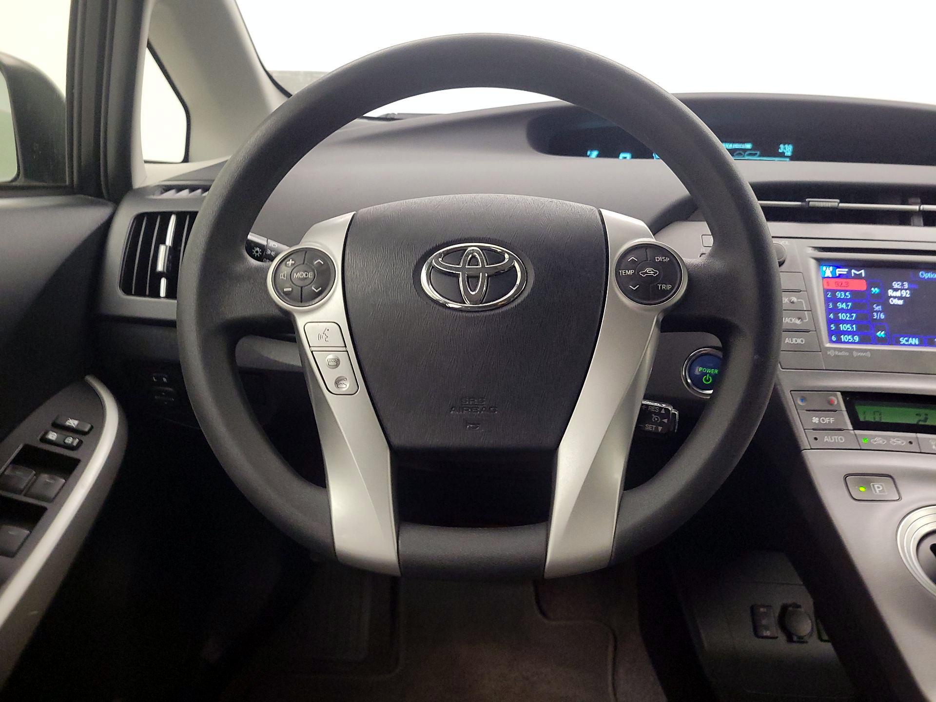 Thumbnail: 2014 Toyota Prius - 10