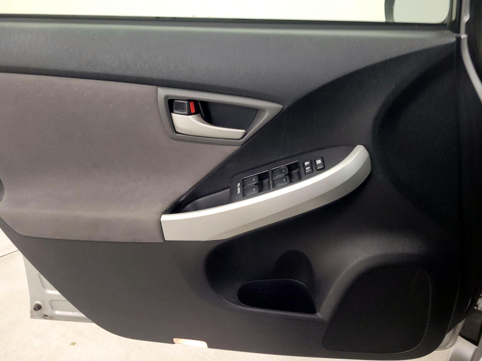 Thumbnail: 2014 Toyota Prius - 12