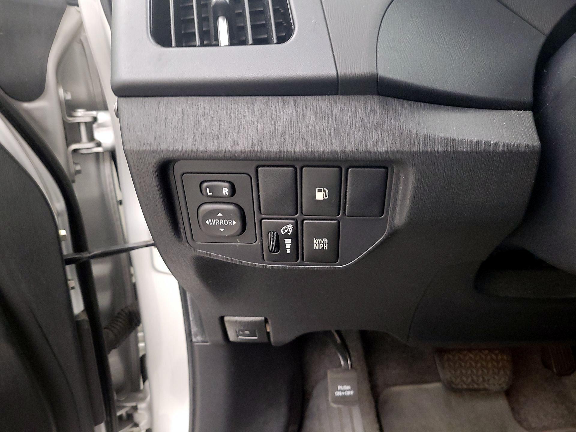 Thumbnail: 2014 Toyota Prius - 13