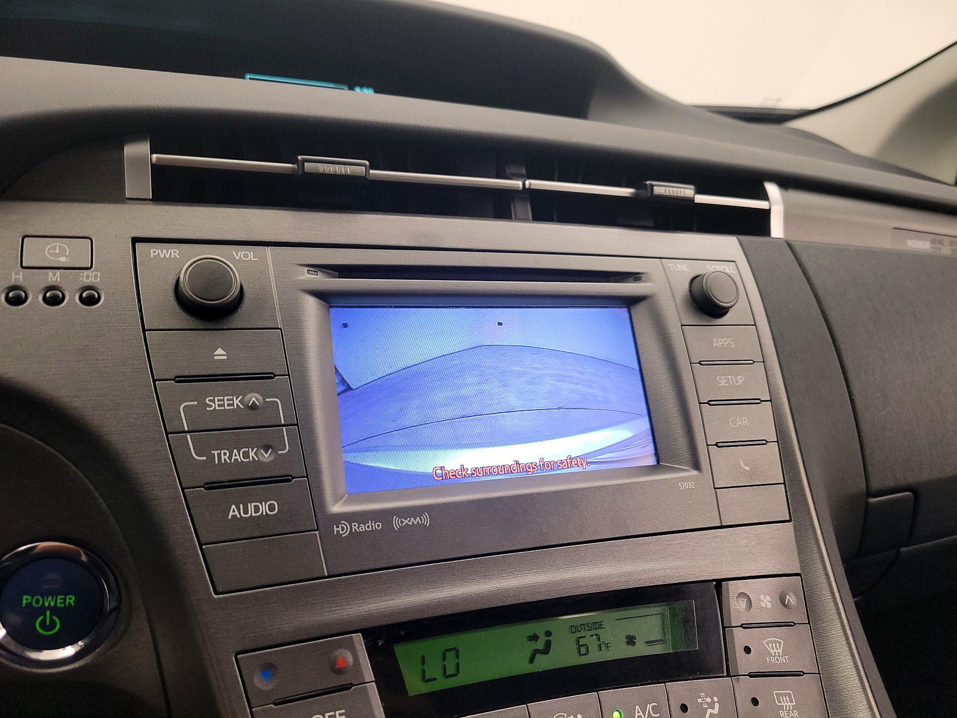 Thumbnail: 2014 Toyota Prius - 14