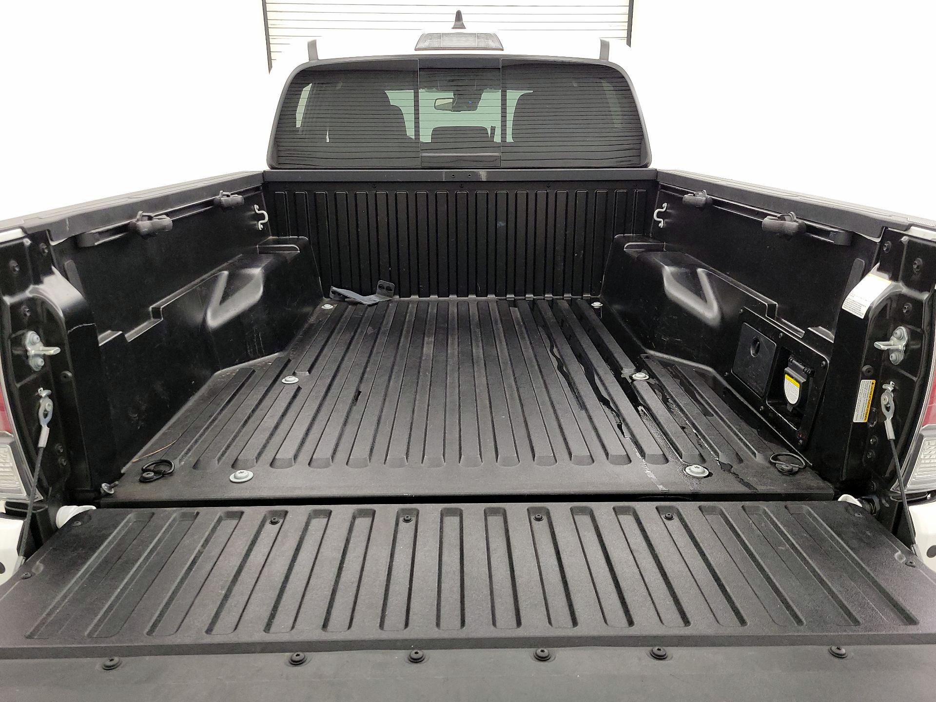 Thumbnail: 2023 Toyota Tacoma - 20