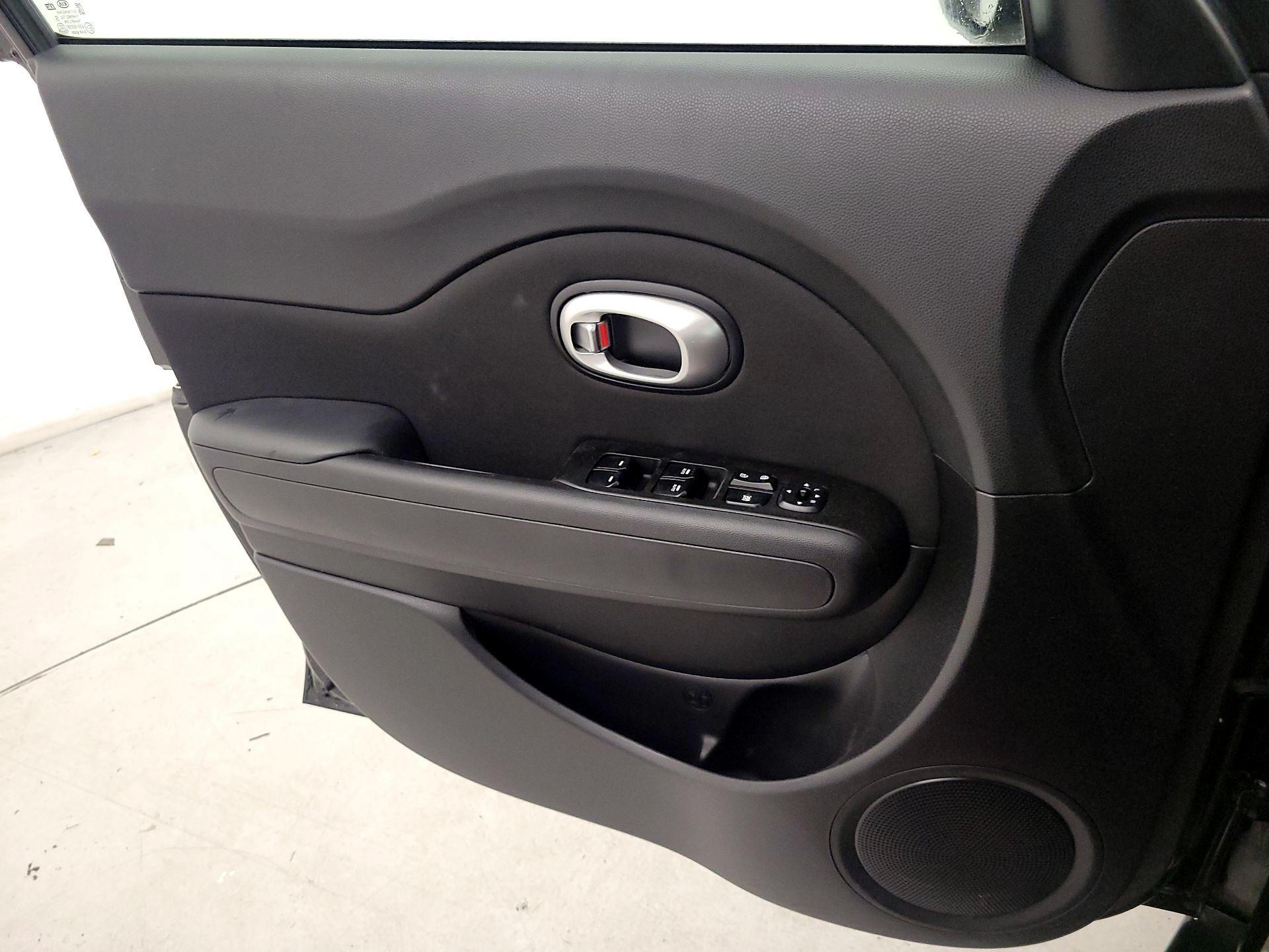 Thumbnail: 2014 Kia Soul - 12