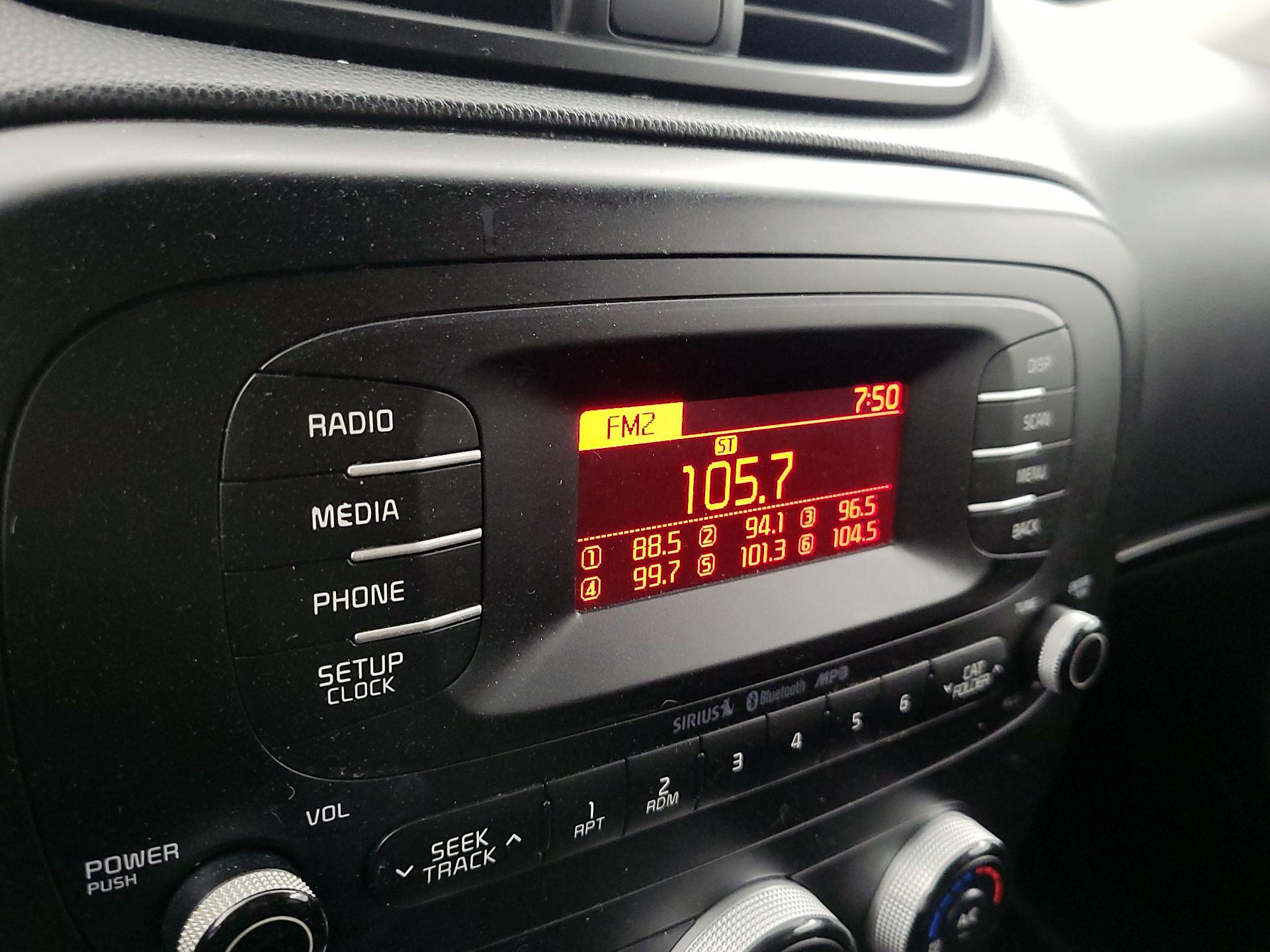 Thumbnail: 2014 Kia Soul - 14